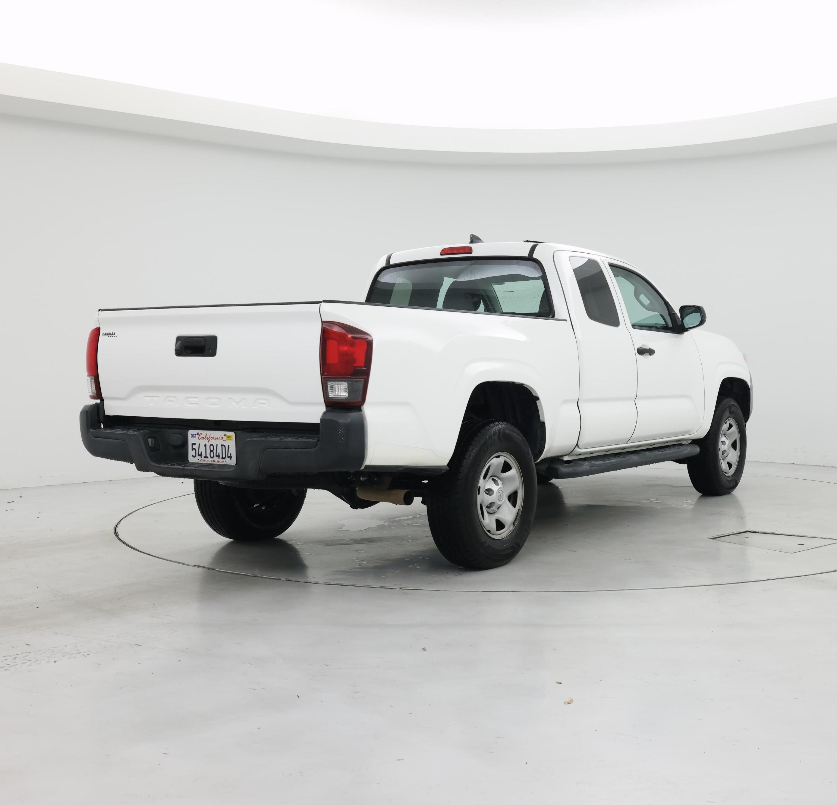 Thumbnail: 2018 Toyota Tacoma - 8