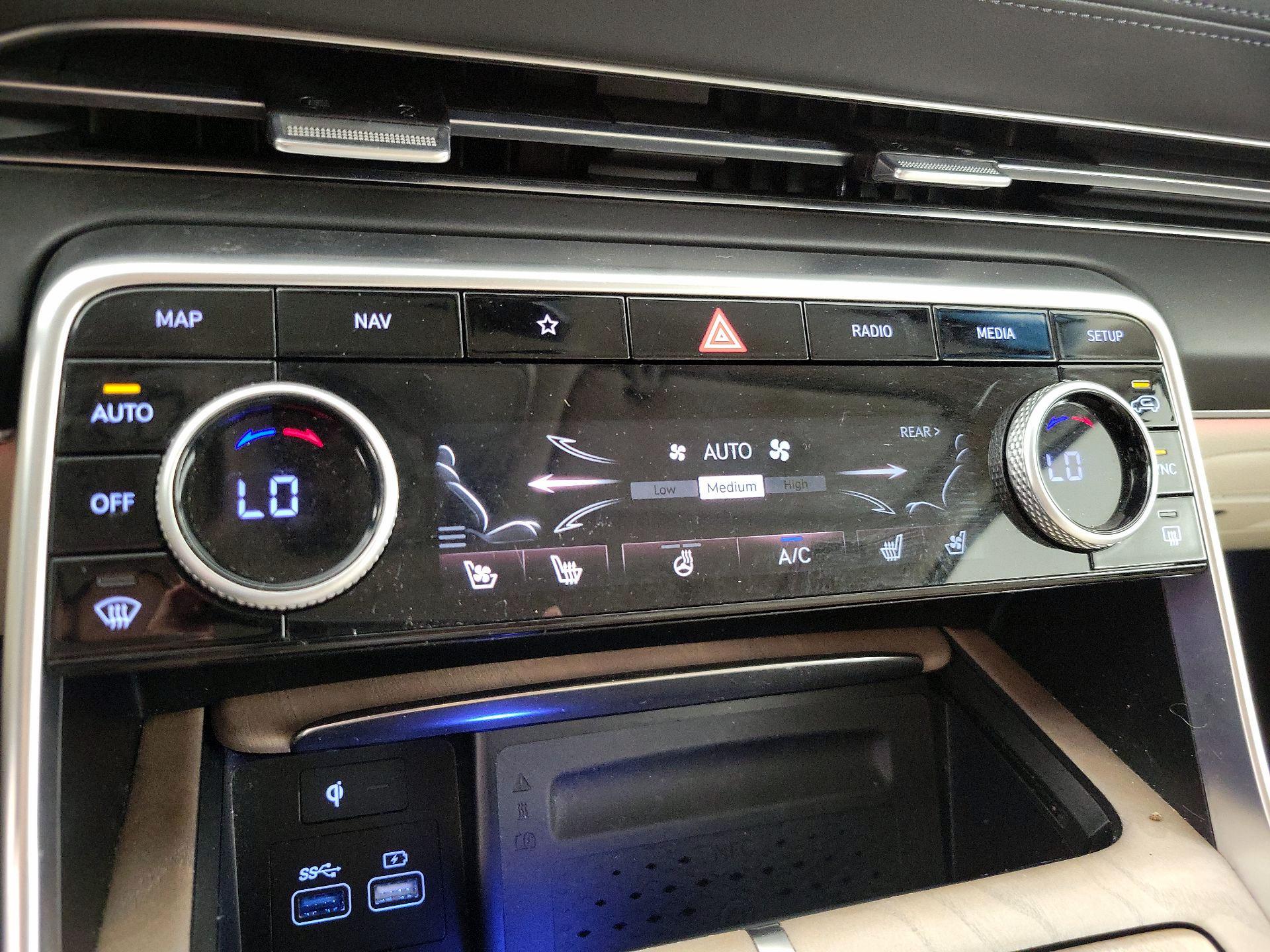 Thumbnail: 2021 Genesis GV80 - 15