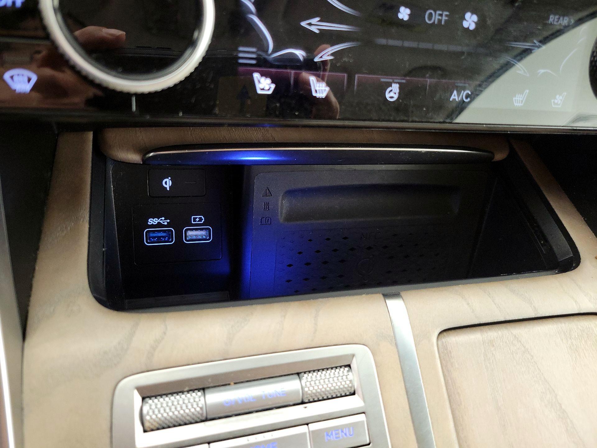 Thumbnail: 2021 Genesis GV80 - 17