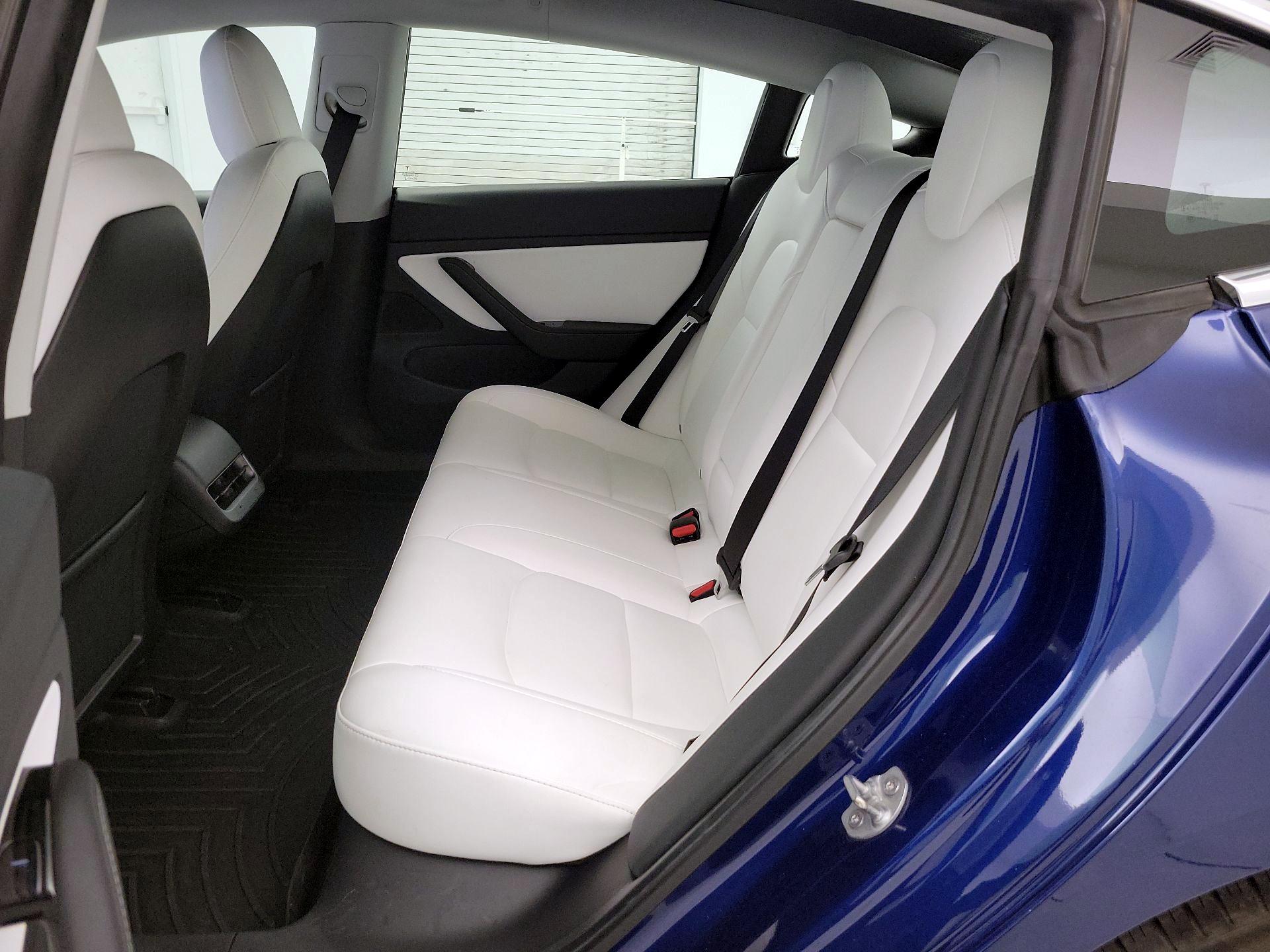 Thumbnail: 2020 Tesla Model 3 - 17