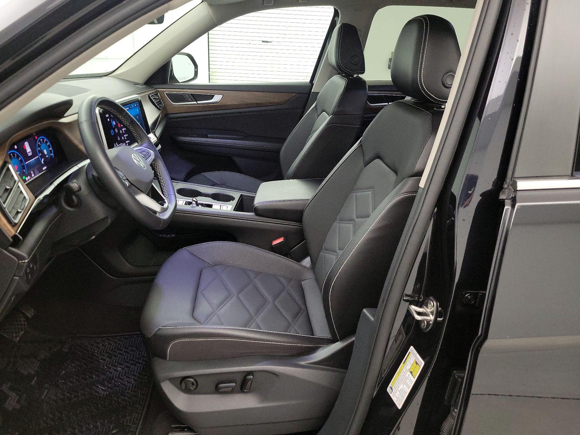 Thumbnail: 2024 Volkswagen Atlas - 11