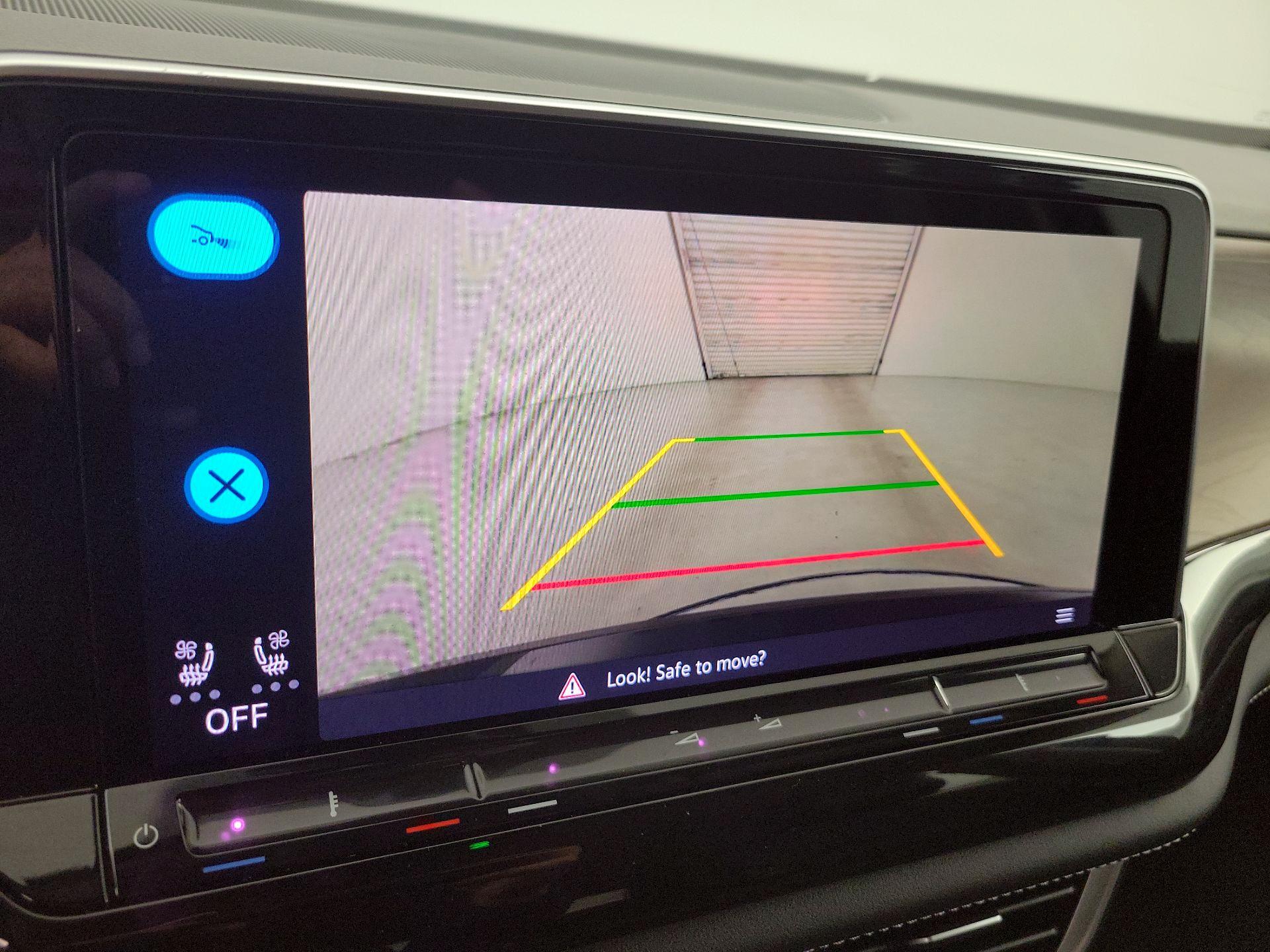 Thumbnail: 2024 Volkswagen Atlas - 13