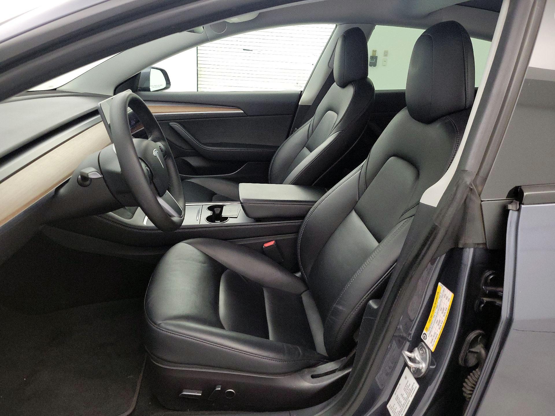 Thumbnail: 2022 Tesla Model 3 - 11