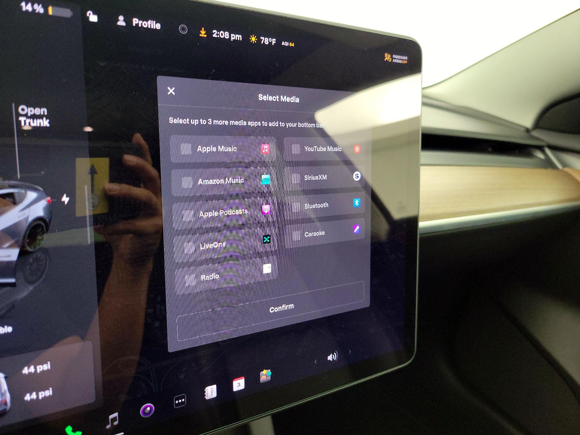 Thumbnail: 2022 Tesla Model 3 - 14