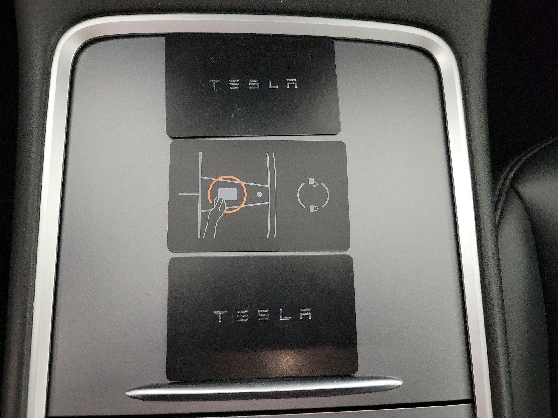 Thumbnail: 2022 Tesla Model 3 - 20