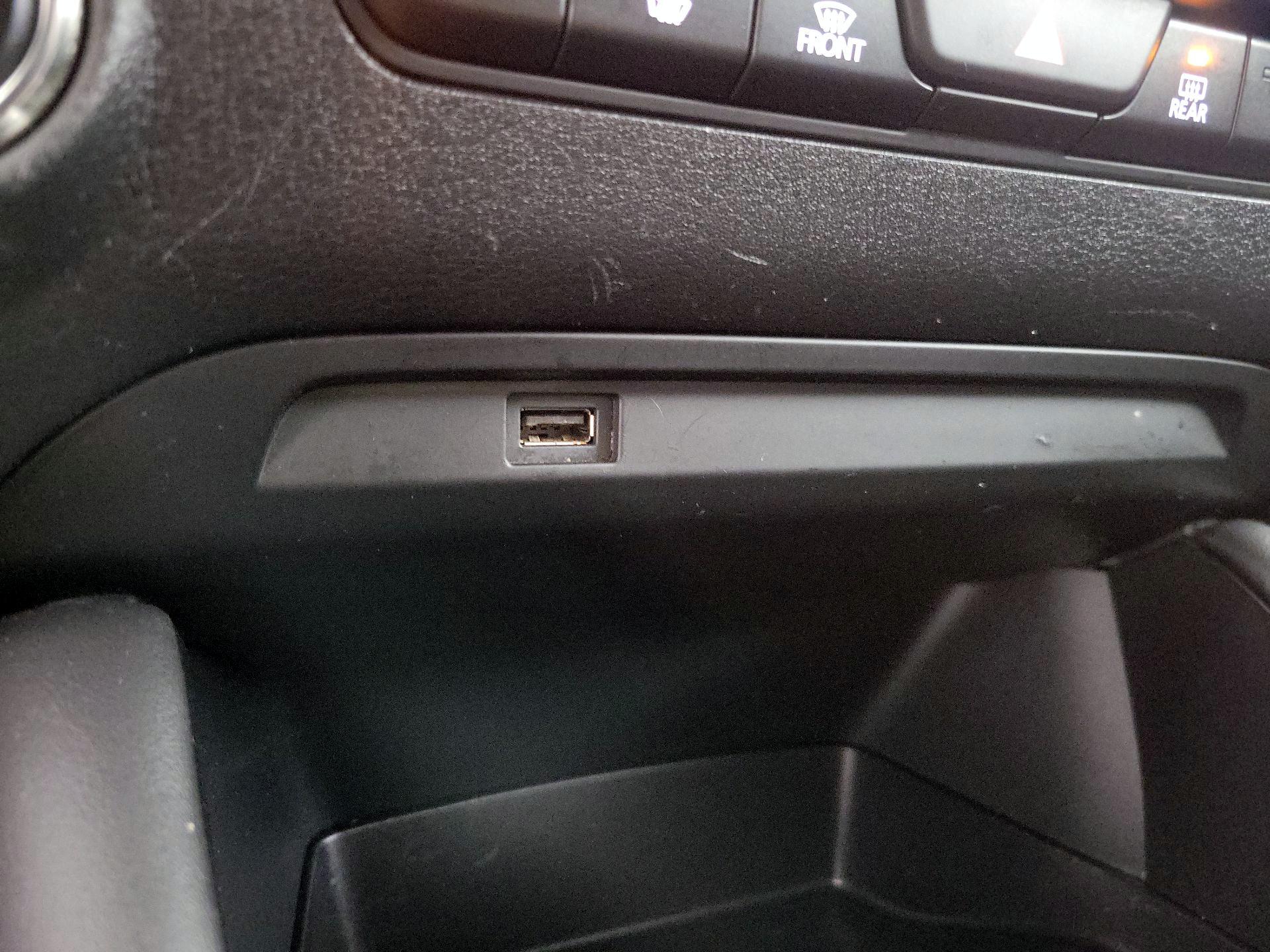 Thumbnail: 2021 Mazda Mazda3 - 18