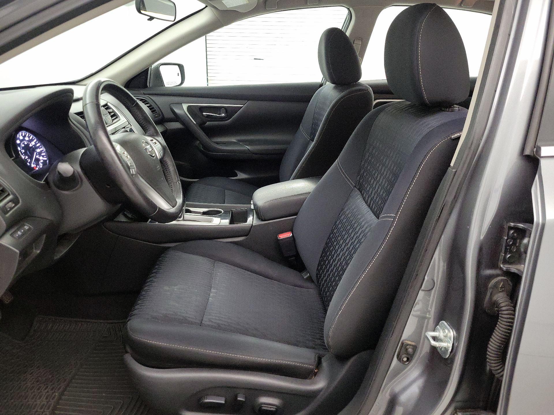 Thumbnail: 2018 Nissan Altima - 11