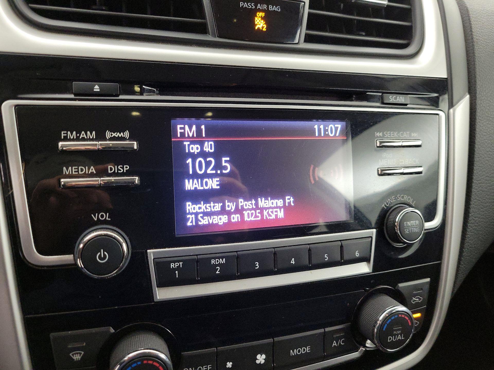 Thumbnail: 2018 Nissan Altima - 15