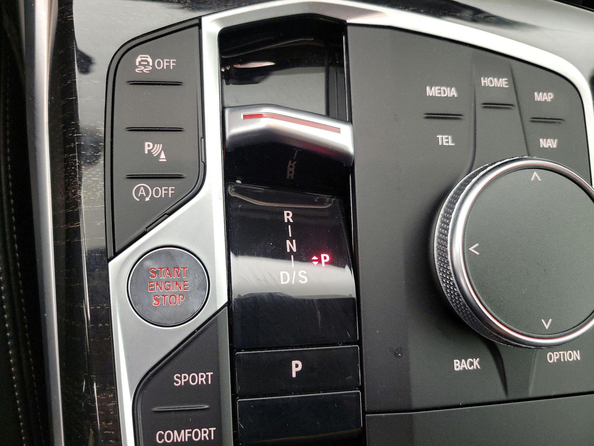 Thumbnail: 2024 BMW 3 Series - 16