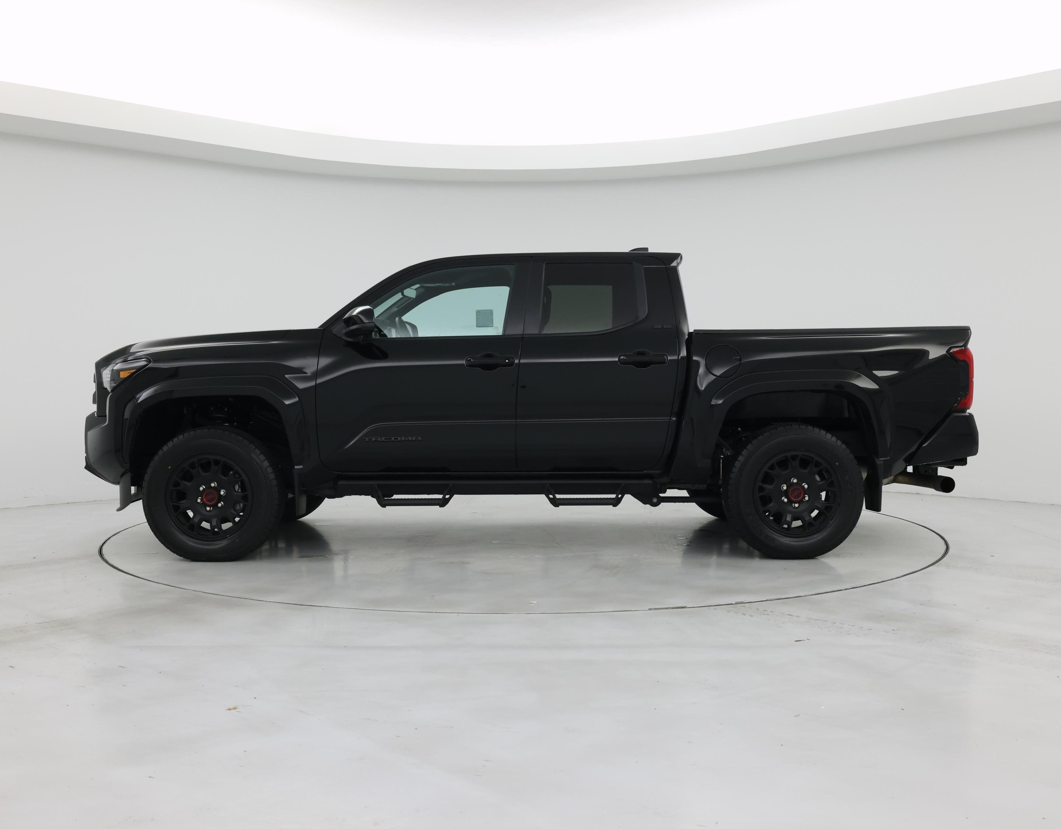 Thumbnail: 2024 Toyota Tacoma - 3