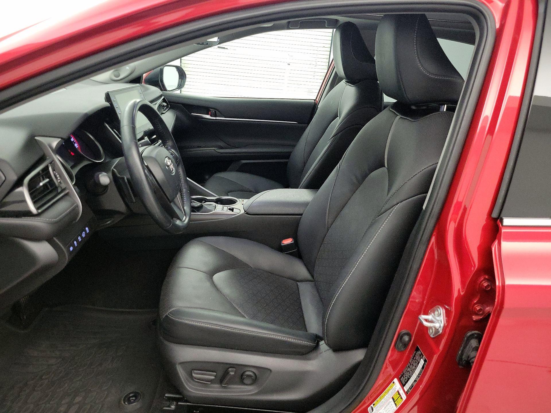 Thumbnail: 2021 Toyota Camry - 11