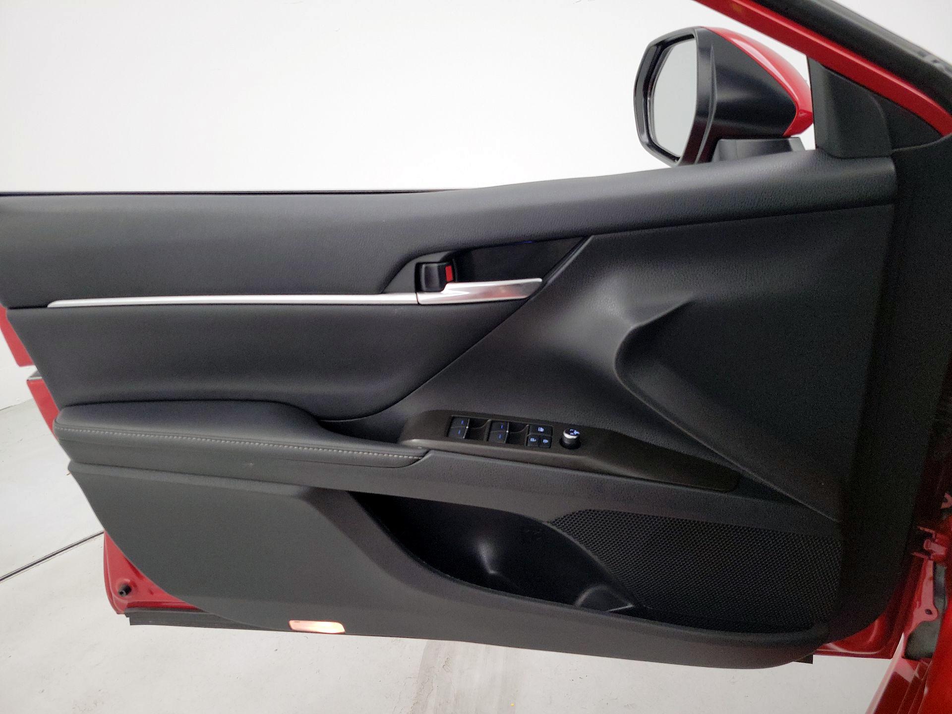 Thumbnail: 2021 Toyota Camry - 12