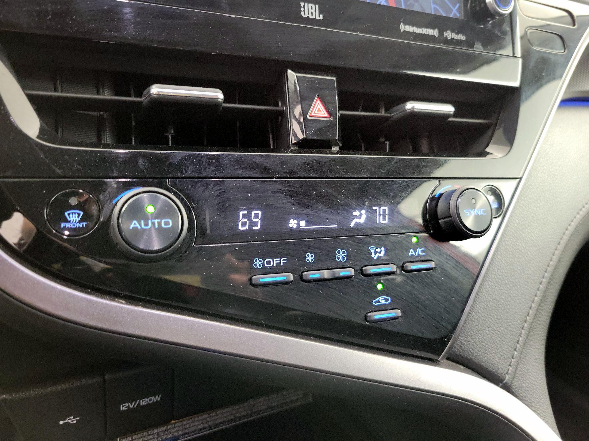 Thumbnail: 2021 Toyota Camry - 15