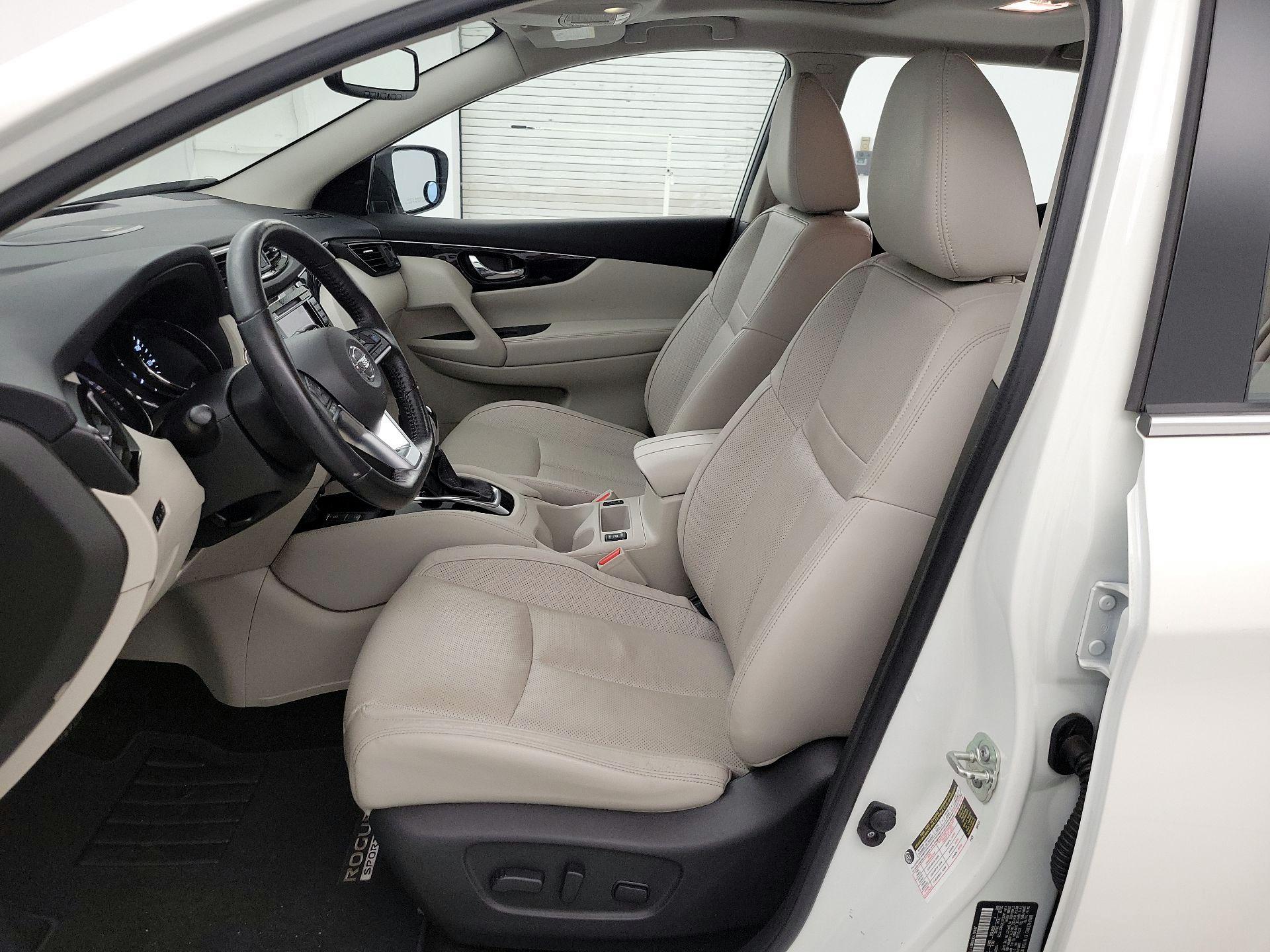 Thumbnail: 2019 Nissan Rogue Sport - 11