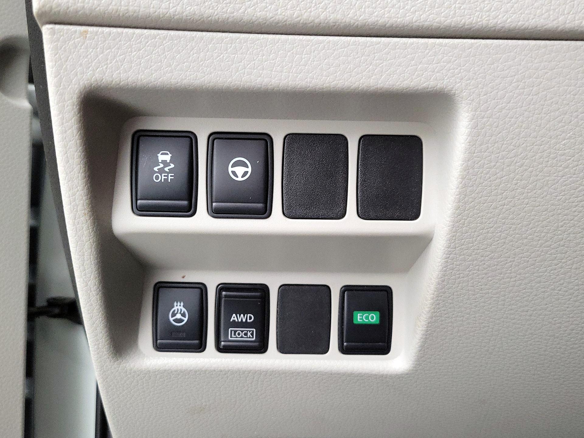 Thumbnail: 2019 Nissan Rogue Sport - 13