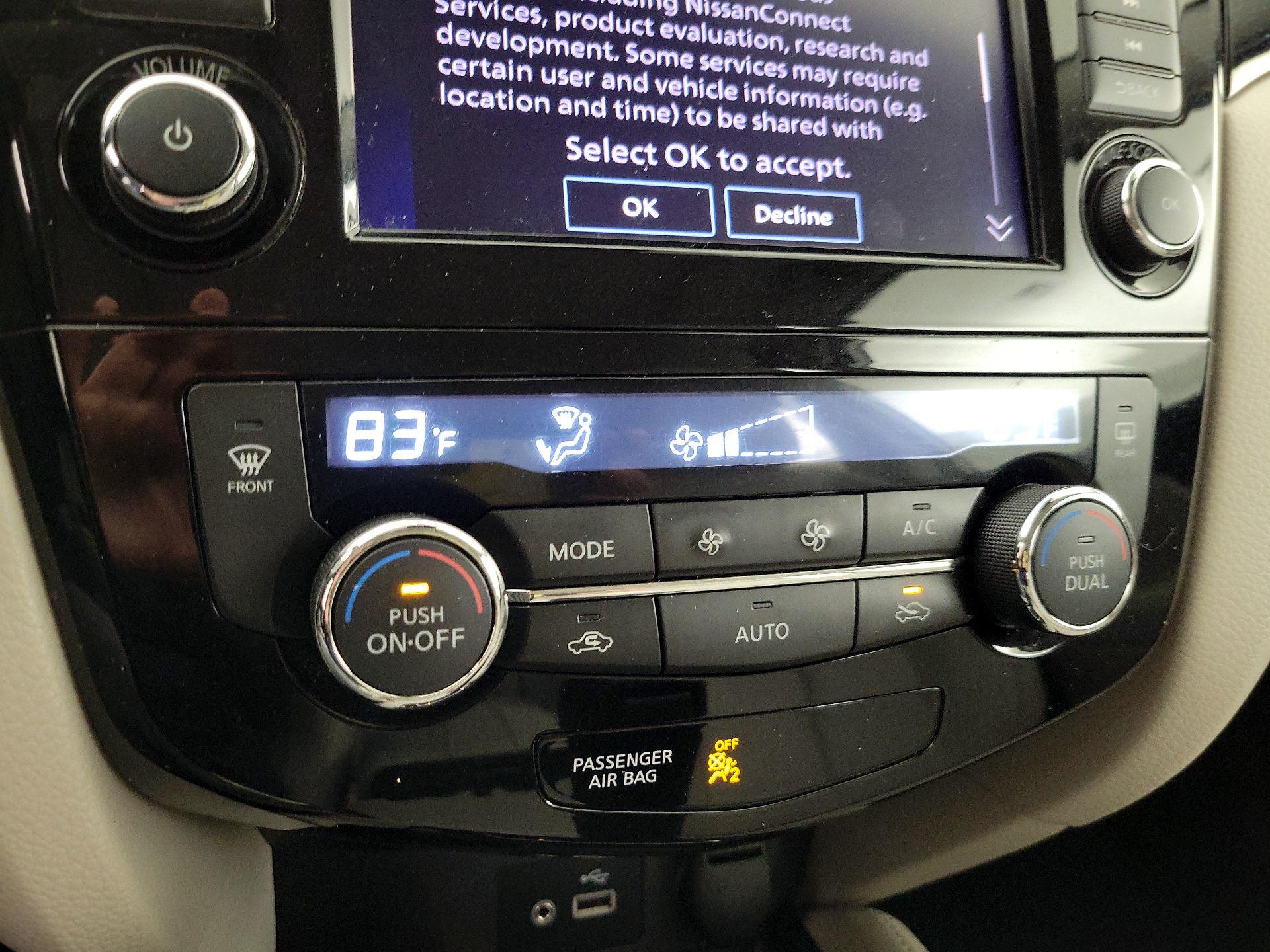 Thumbnail: 2019 Nissan Rogue Sport - 17