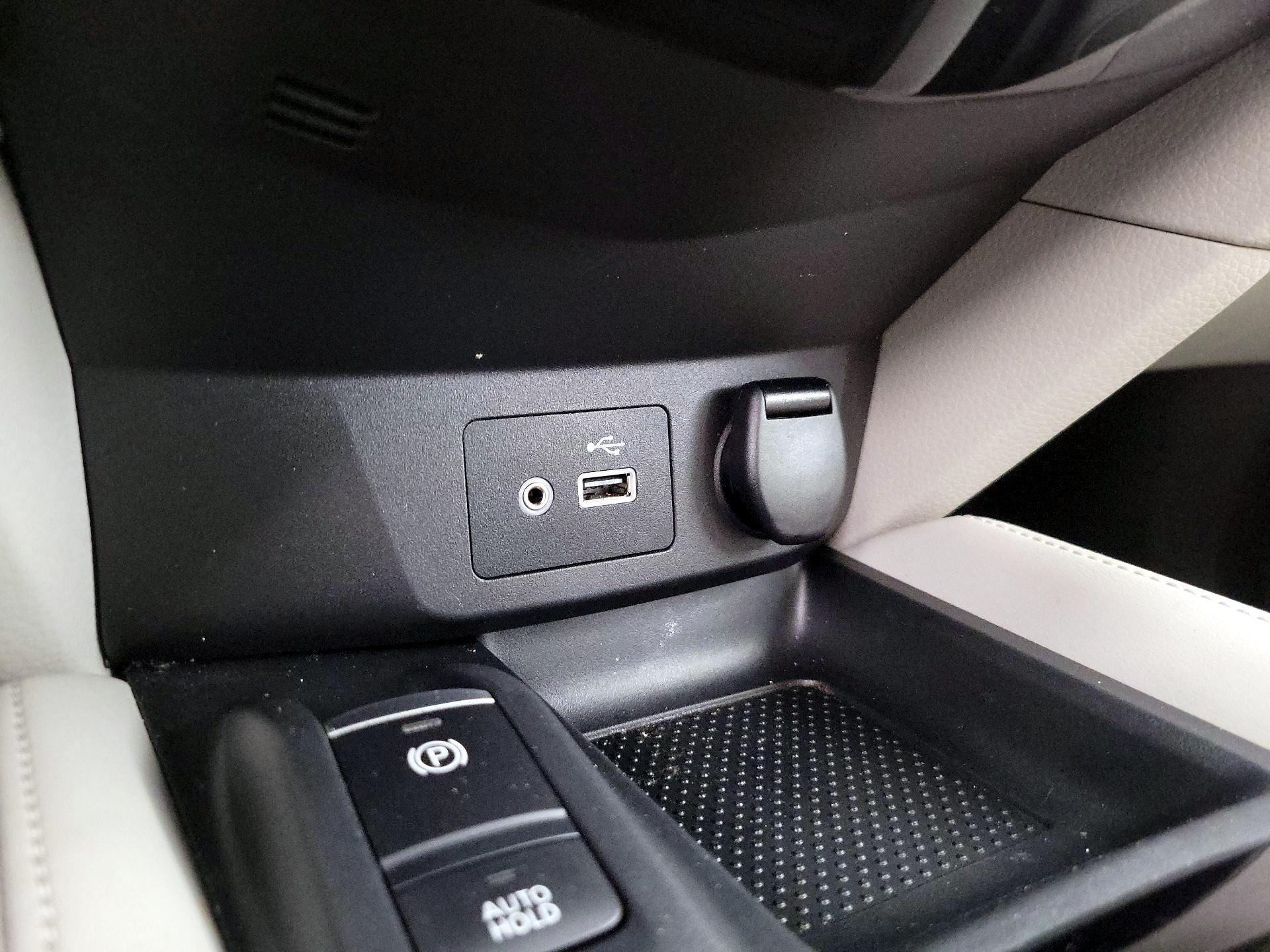 Thumbnail: 2019 Nissan Rogue Sport - 19