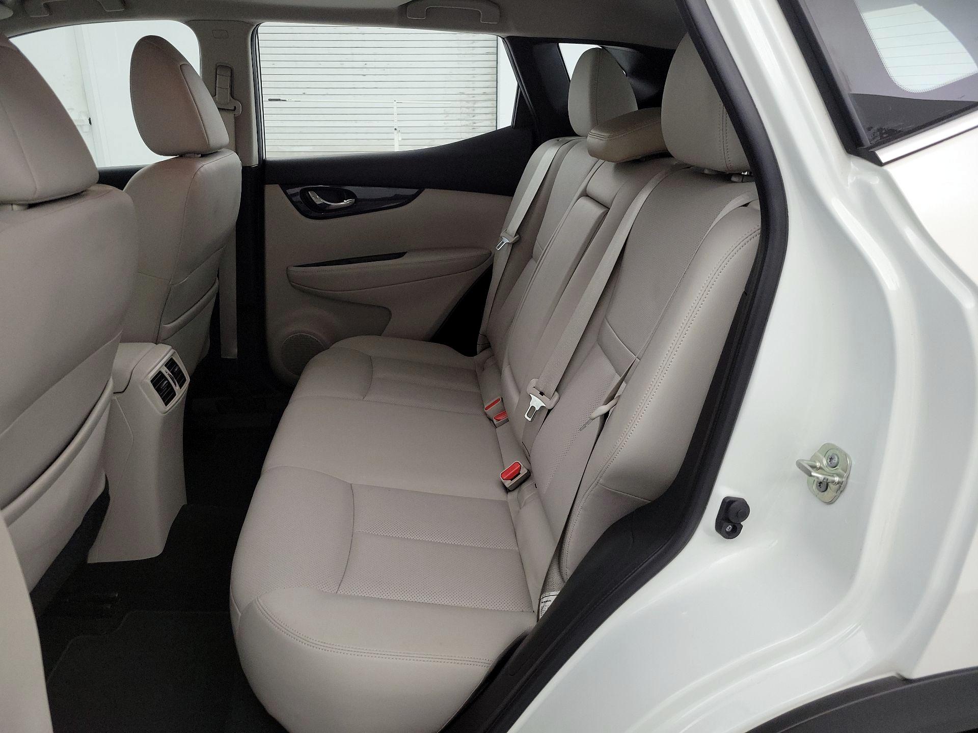 Thumbnail: 2019 Nissan Rogue Sport - 20