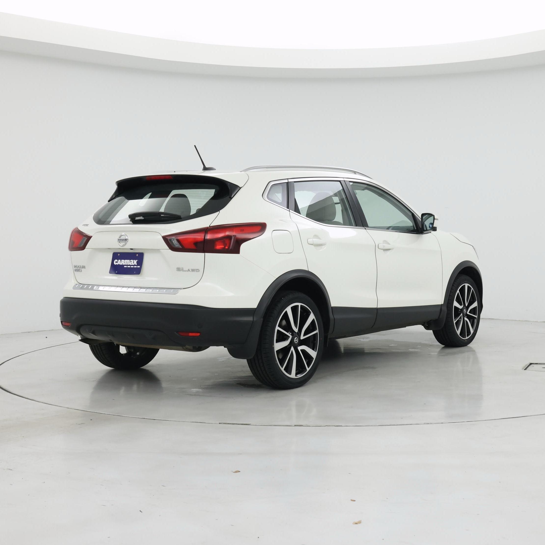 Thumbnail: 2019 Nissan Rogue Sport - 8