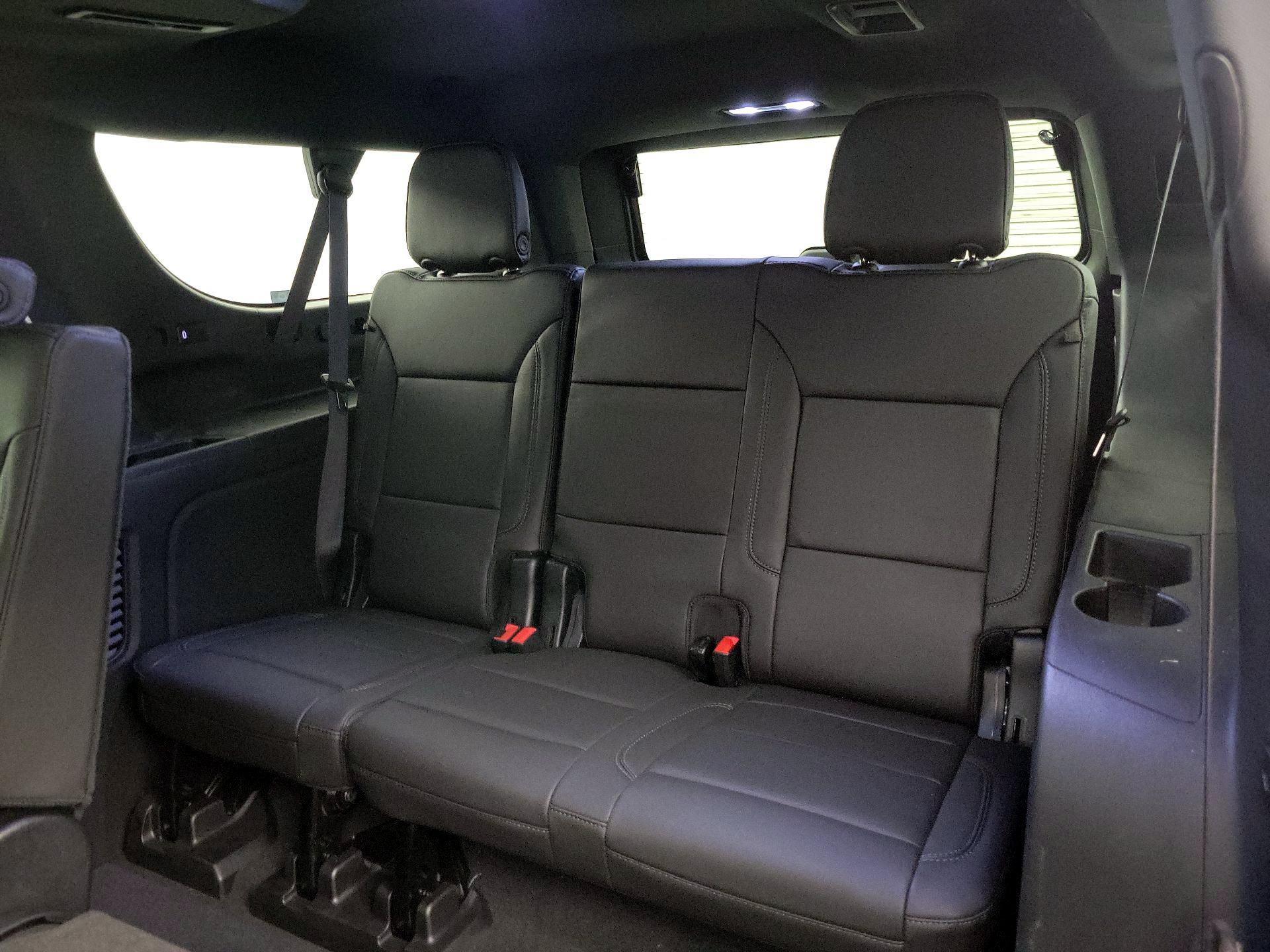 Thumbnail: 2023 Chevrolet Suburban - 20