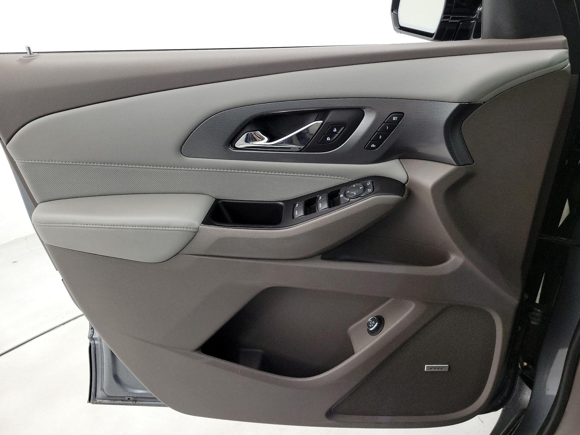 Thumbnail: 2019 Chevrolet Traverse - 12