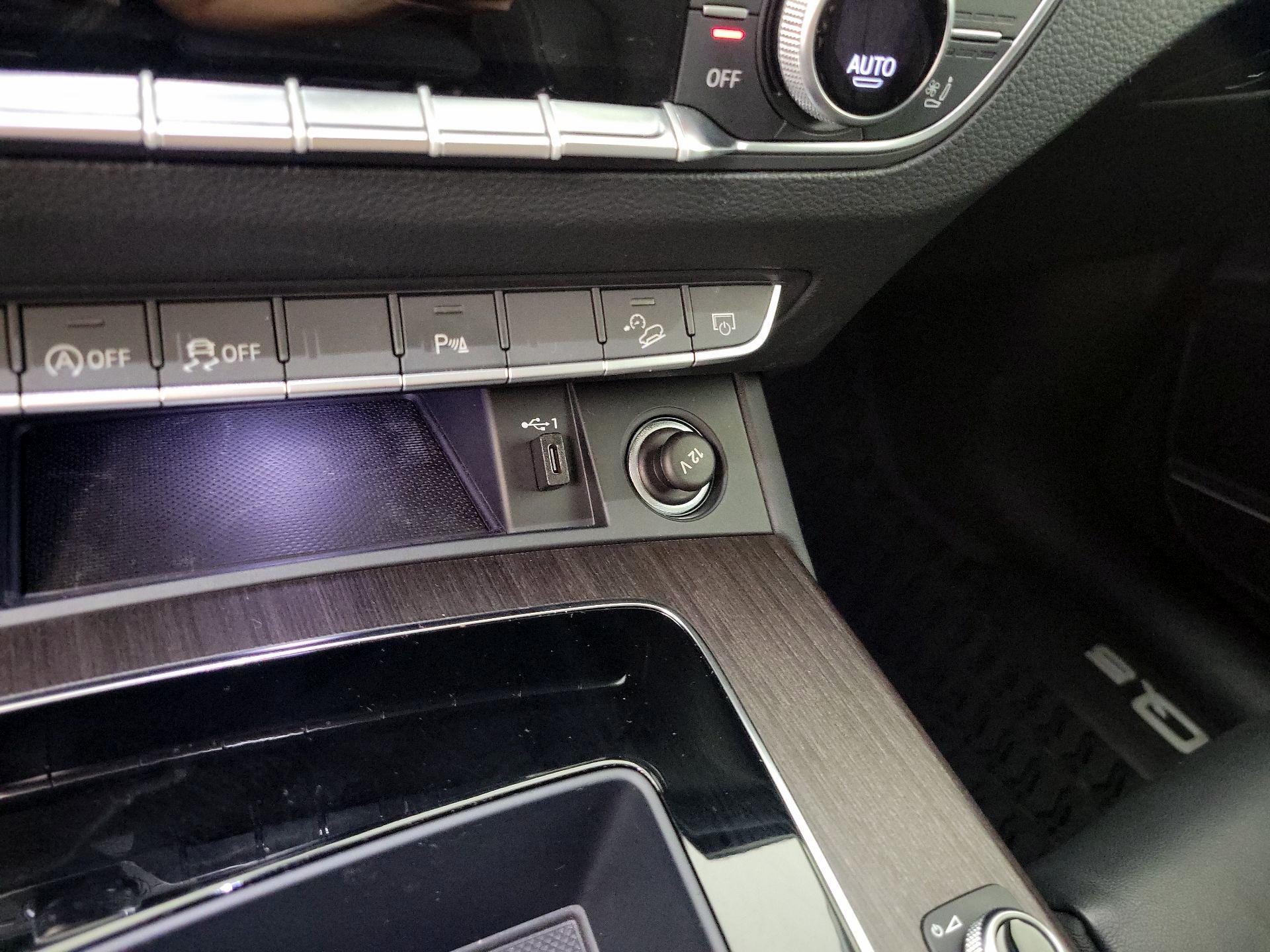 Thumbnail: 2021 Audi Q5 - 17