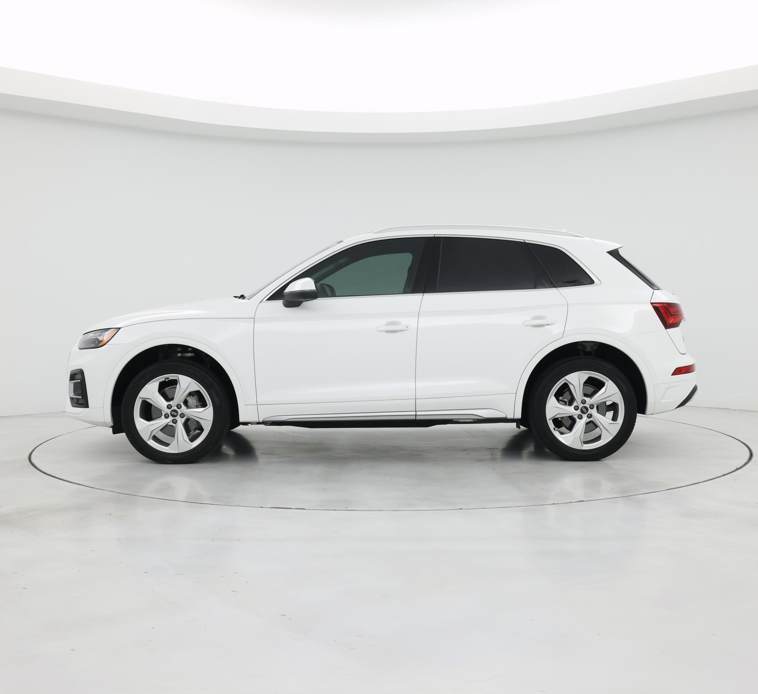 Thumbnail: 2021 Audi Q5 - 3