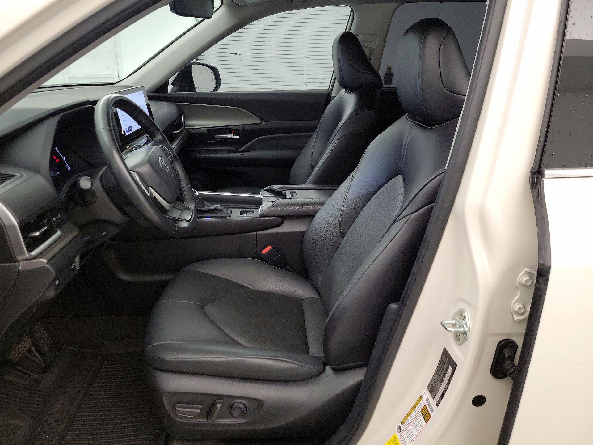 Thumbnail: 2024 Toyota Grand Highlander - 11