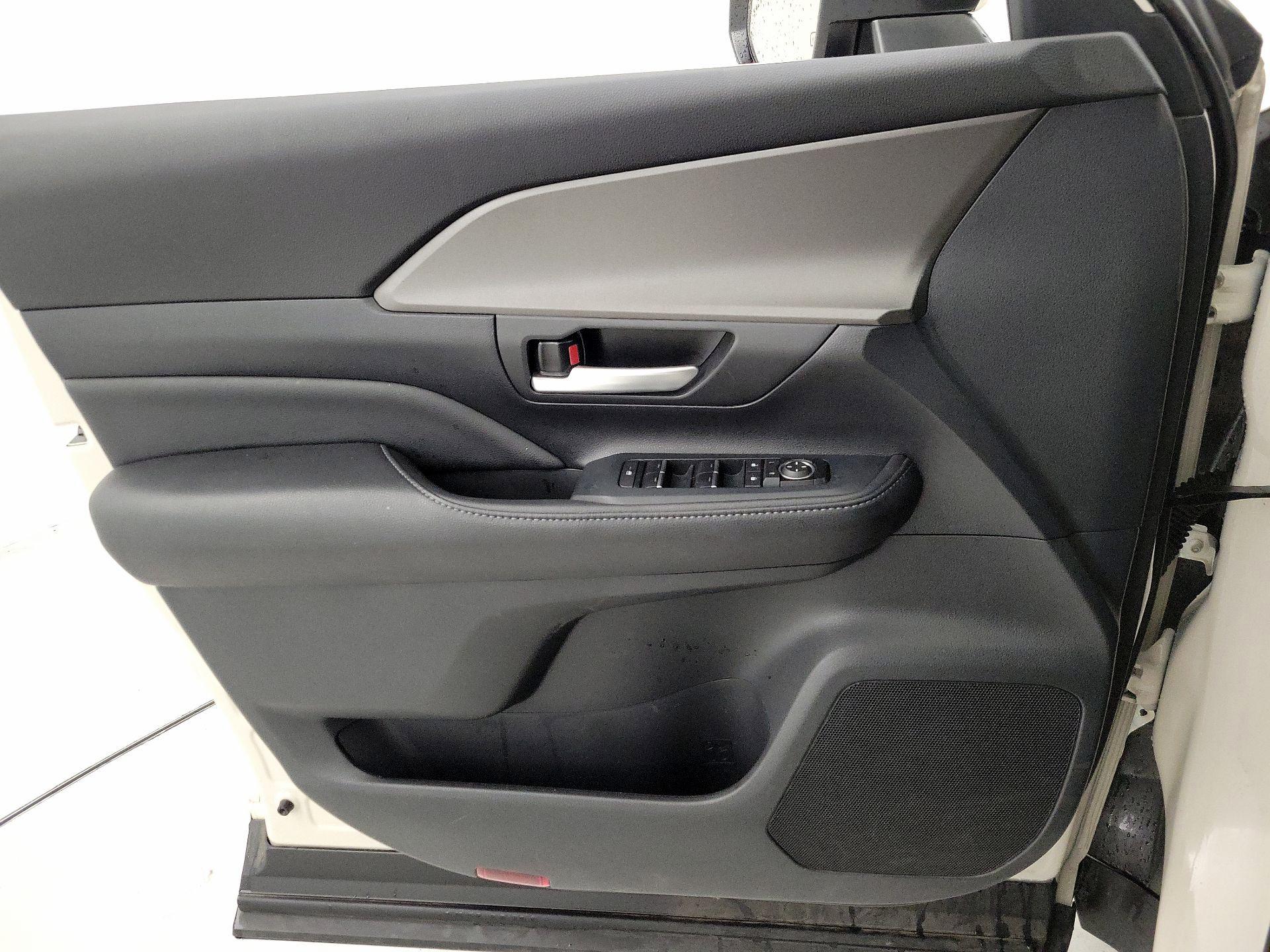 Thumbnail: 2024 Toyota Grand Highlander - 12