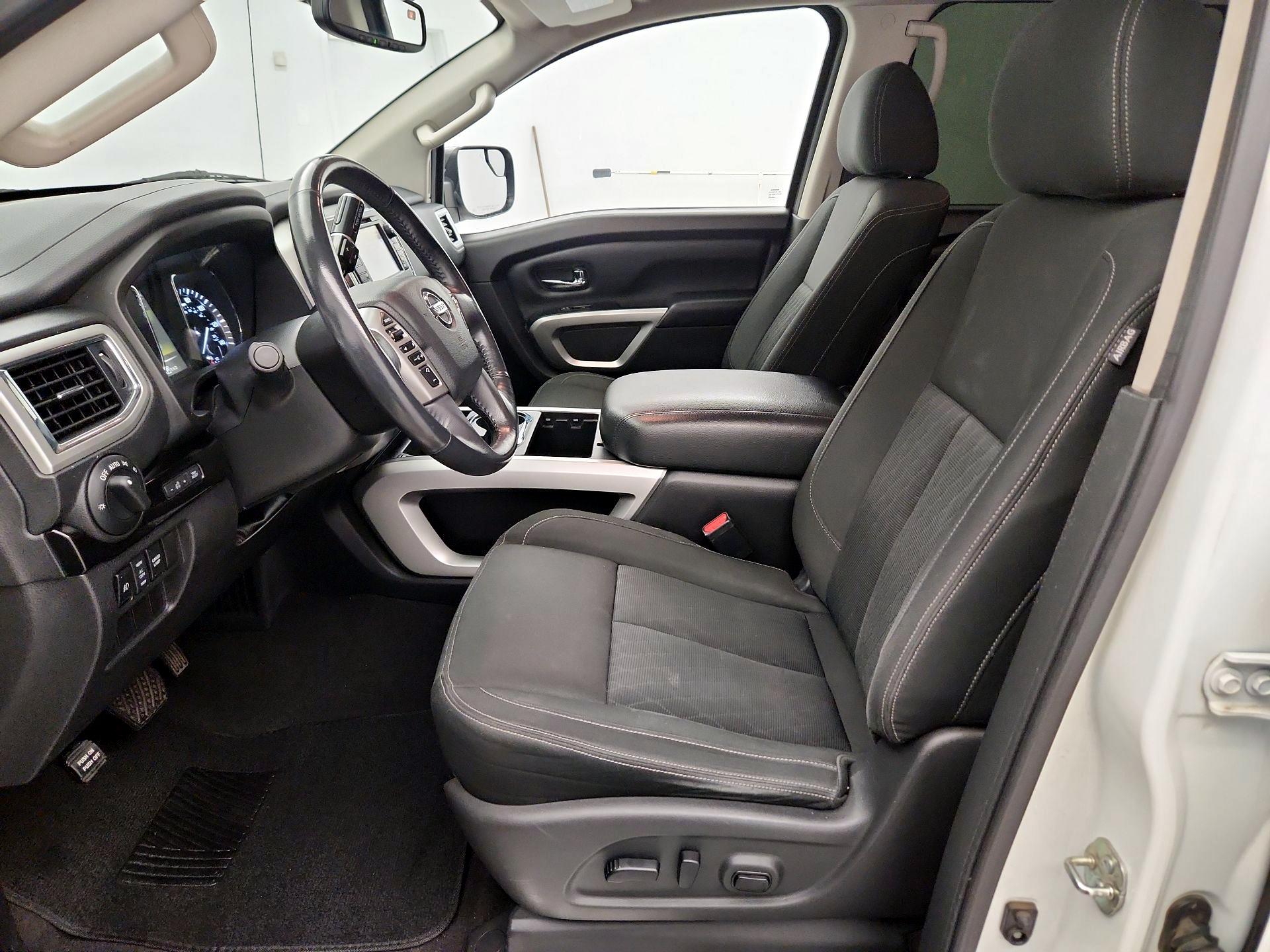 Thumbnail: 2017 Nissan Titan - 11