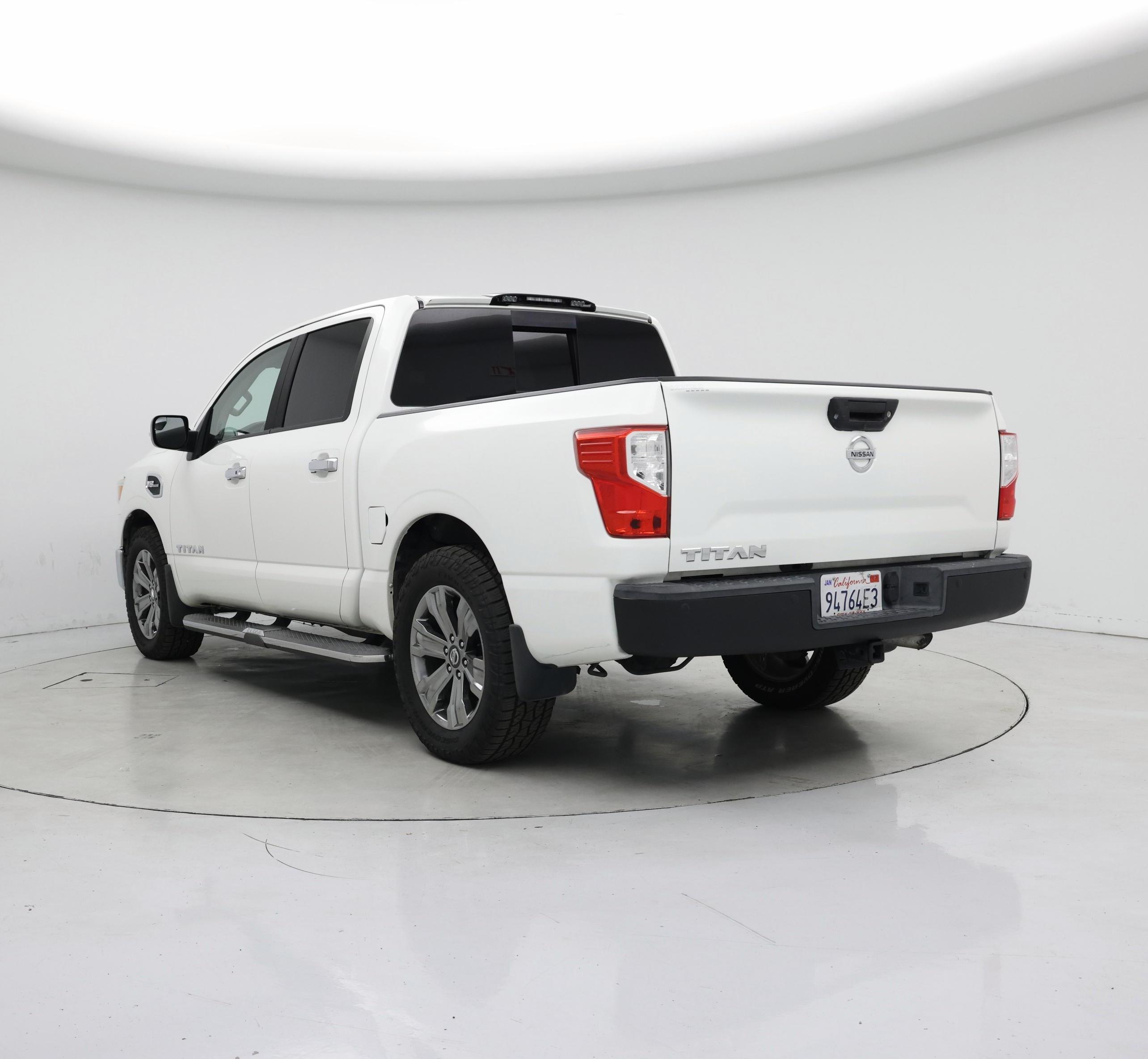 Thumbnail: 2017 Nissan Titan - 2