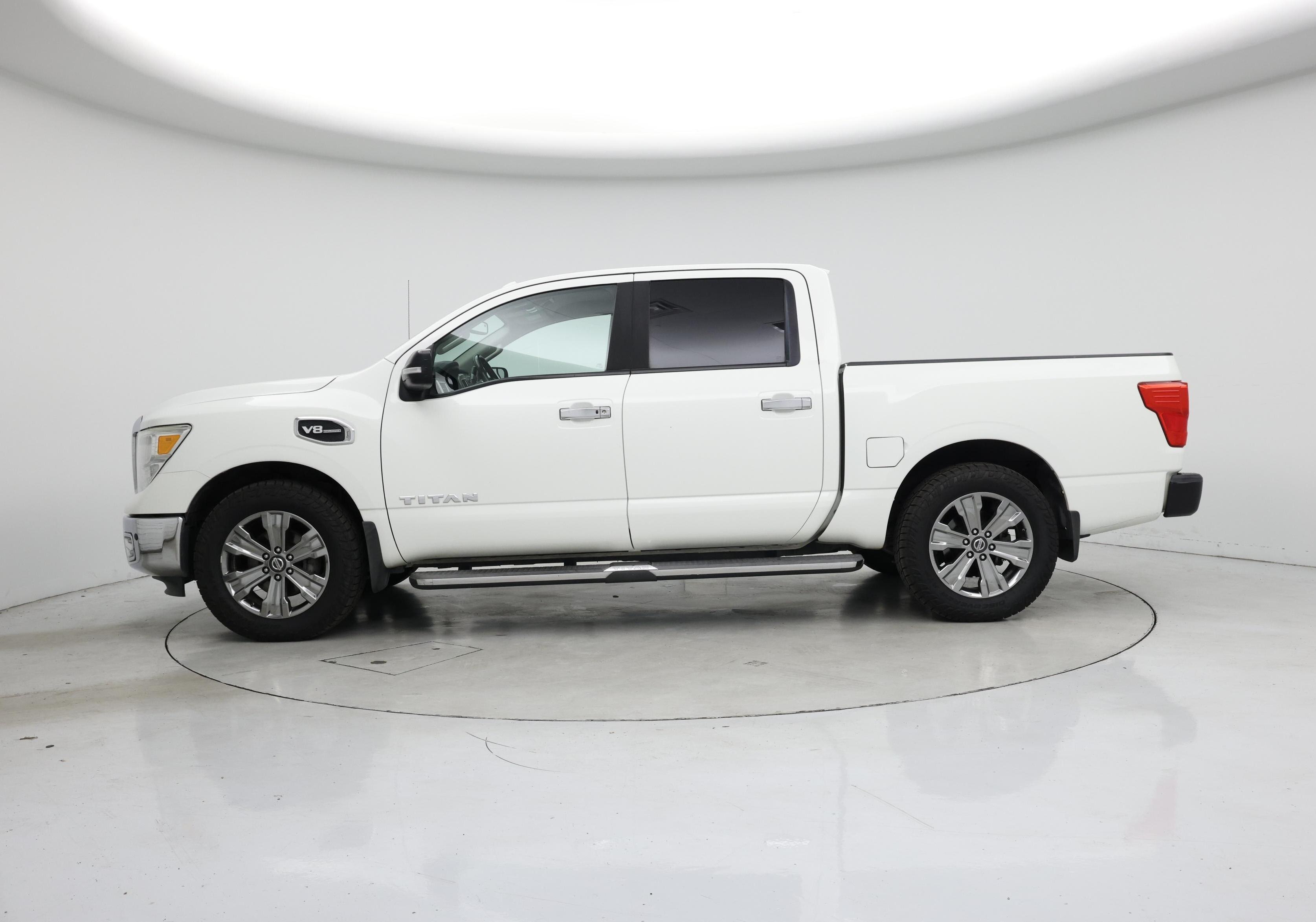 Thumbnail: 2017 Nissan Titan - 3