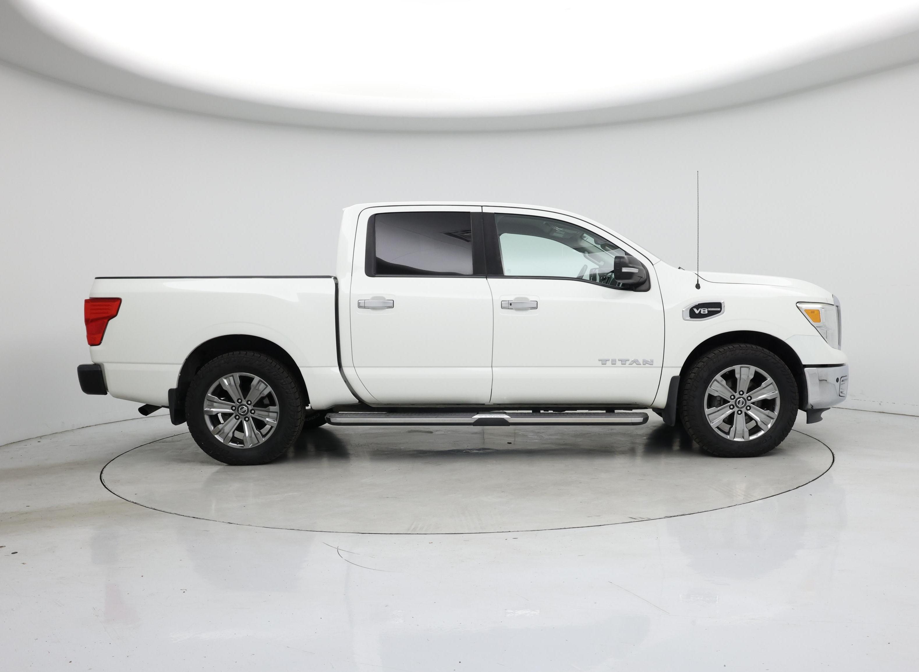 Thumbnail: 2017 Nissan Titan - 7