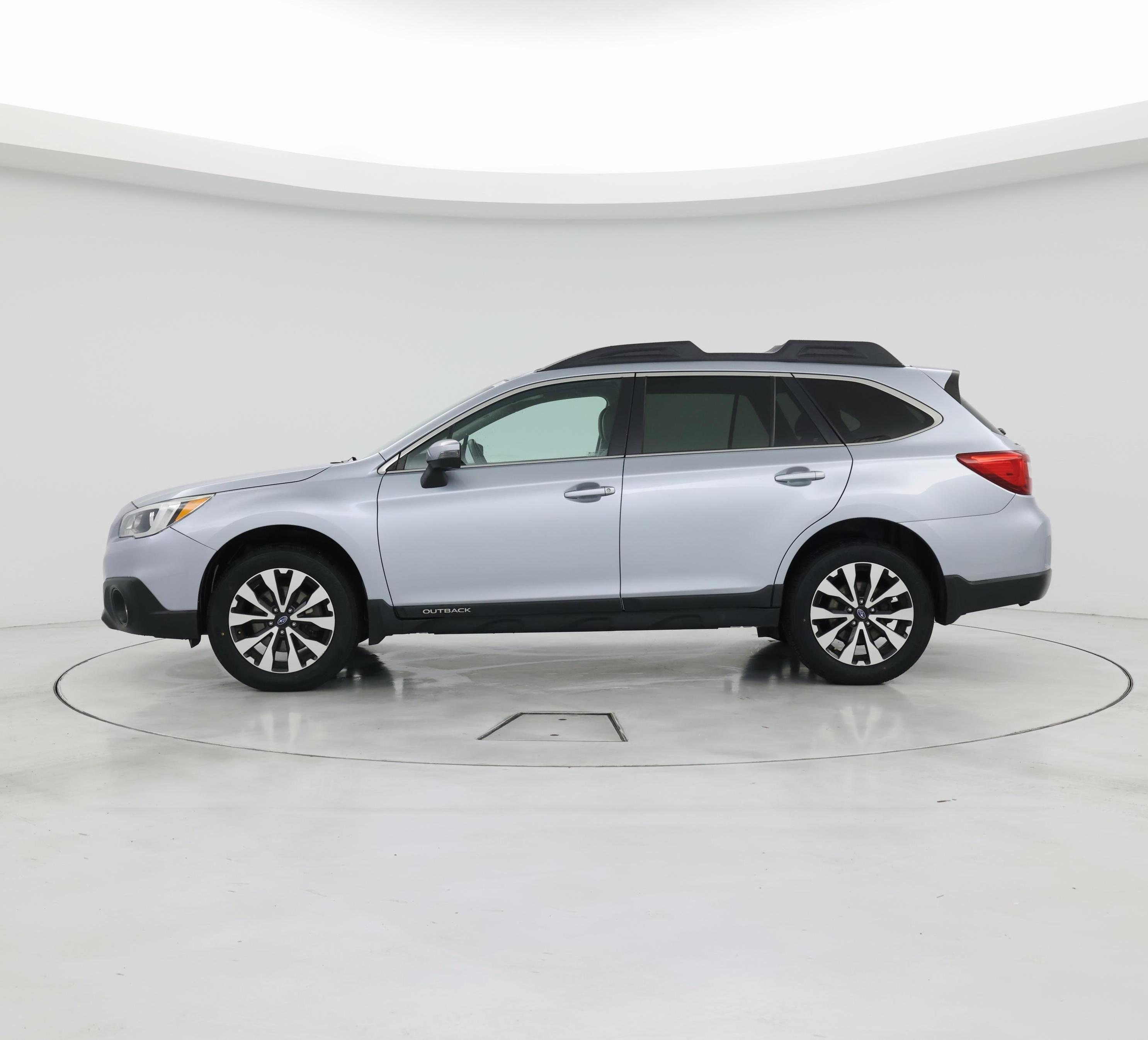 Thumbnail: 2015 Subaru Outback - 3