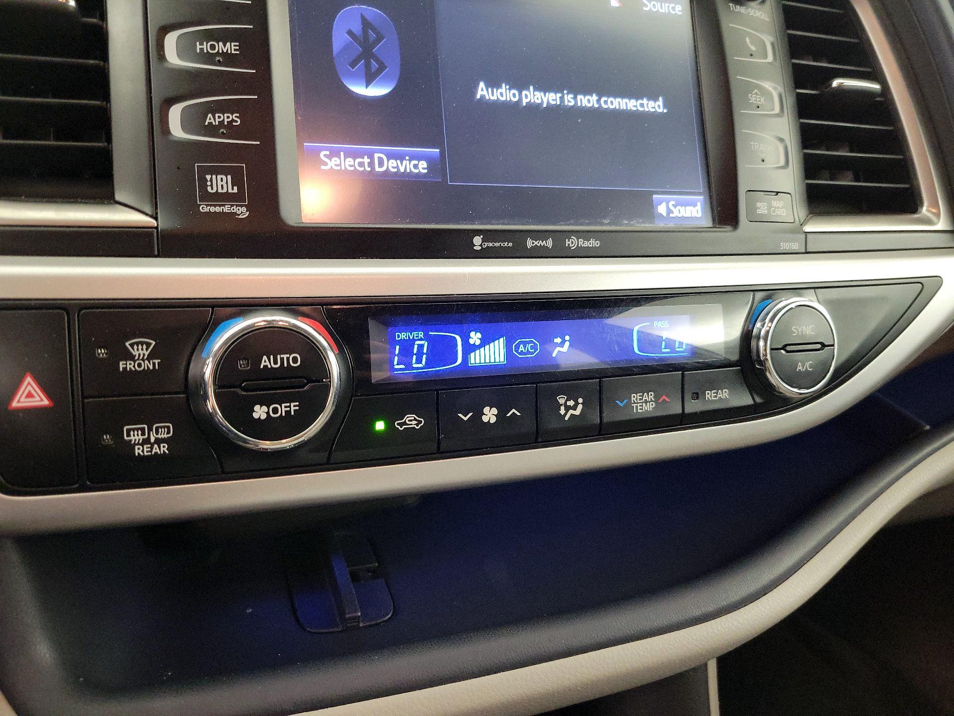 Thumbnail: 2016 Toyota Highlander - 16