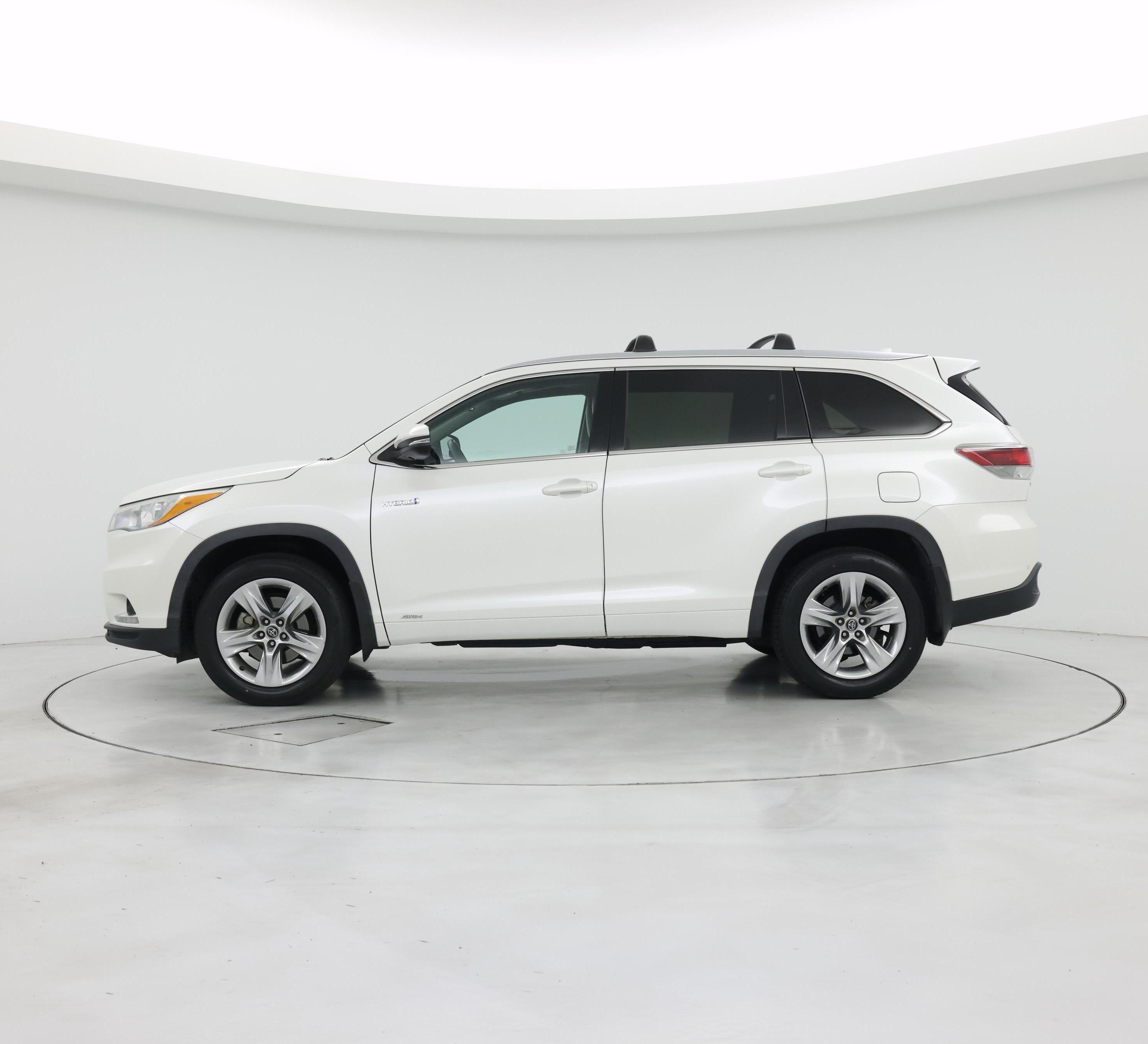 Thumbnail: 2016 Toyota Highlander - 3