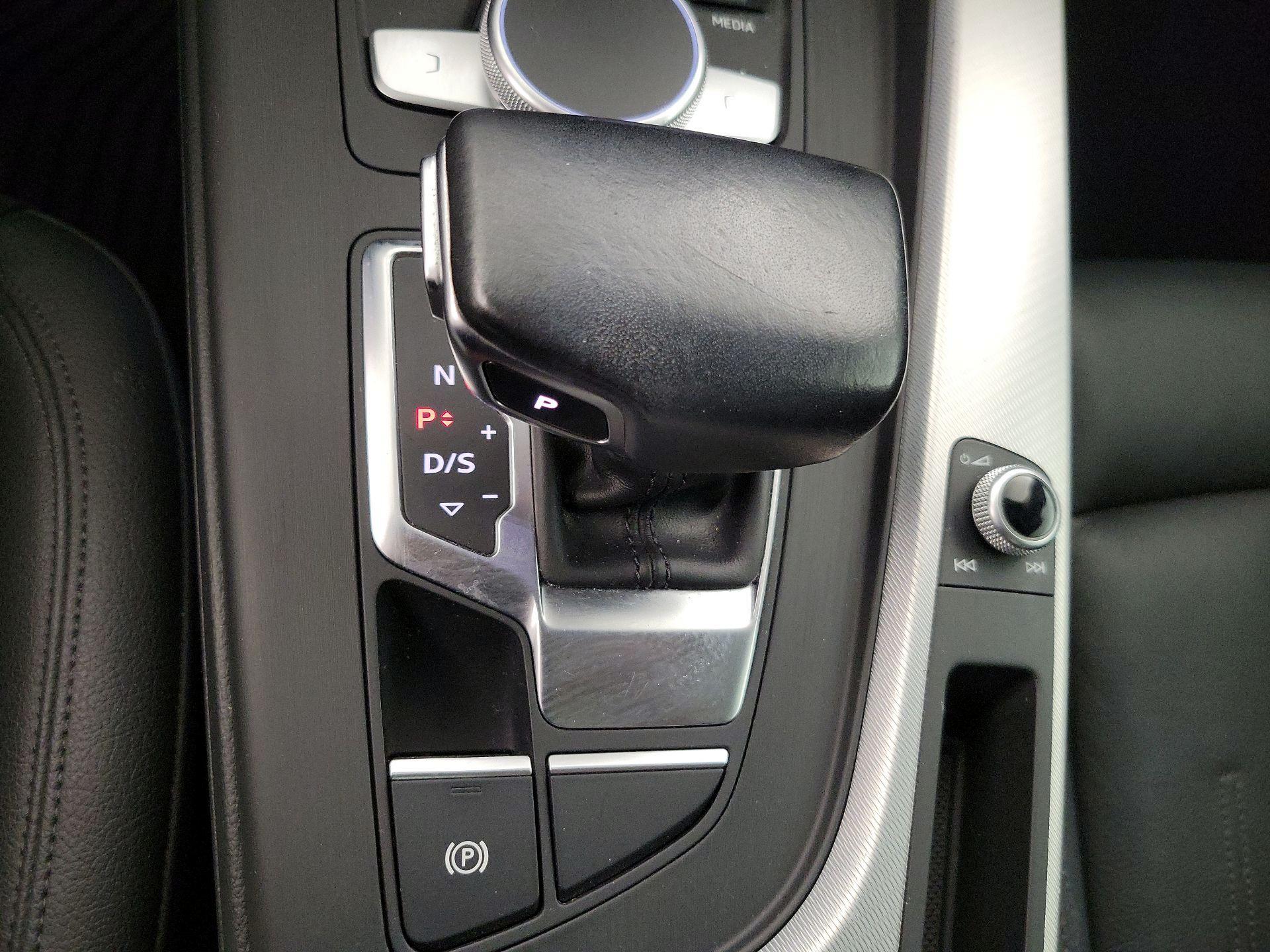 Thumbnail: 2018 Audi A4 - 16