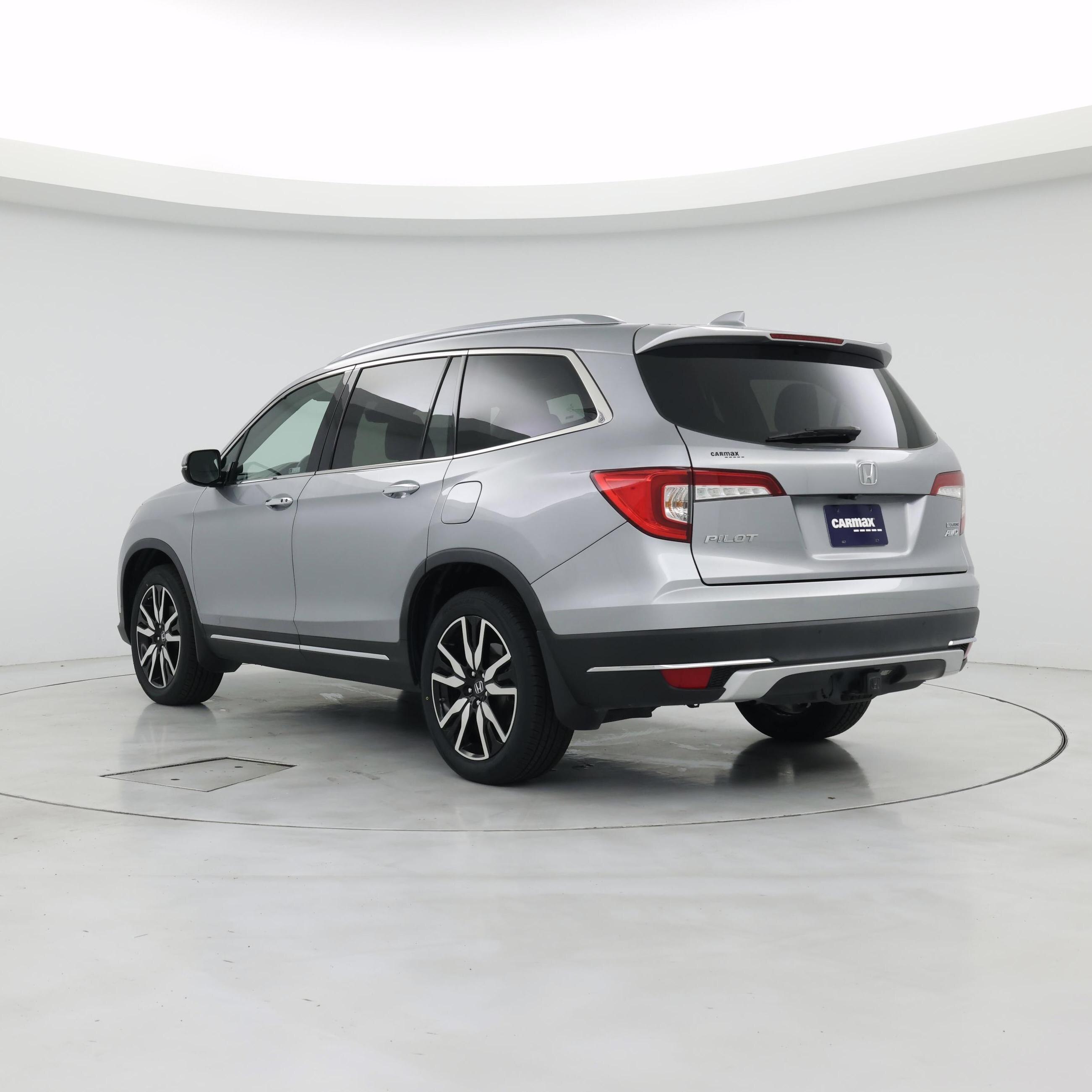 Thumbnail: 2019 Honda Pilot - 2