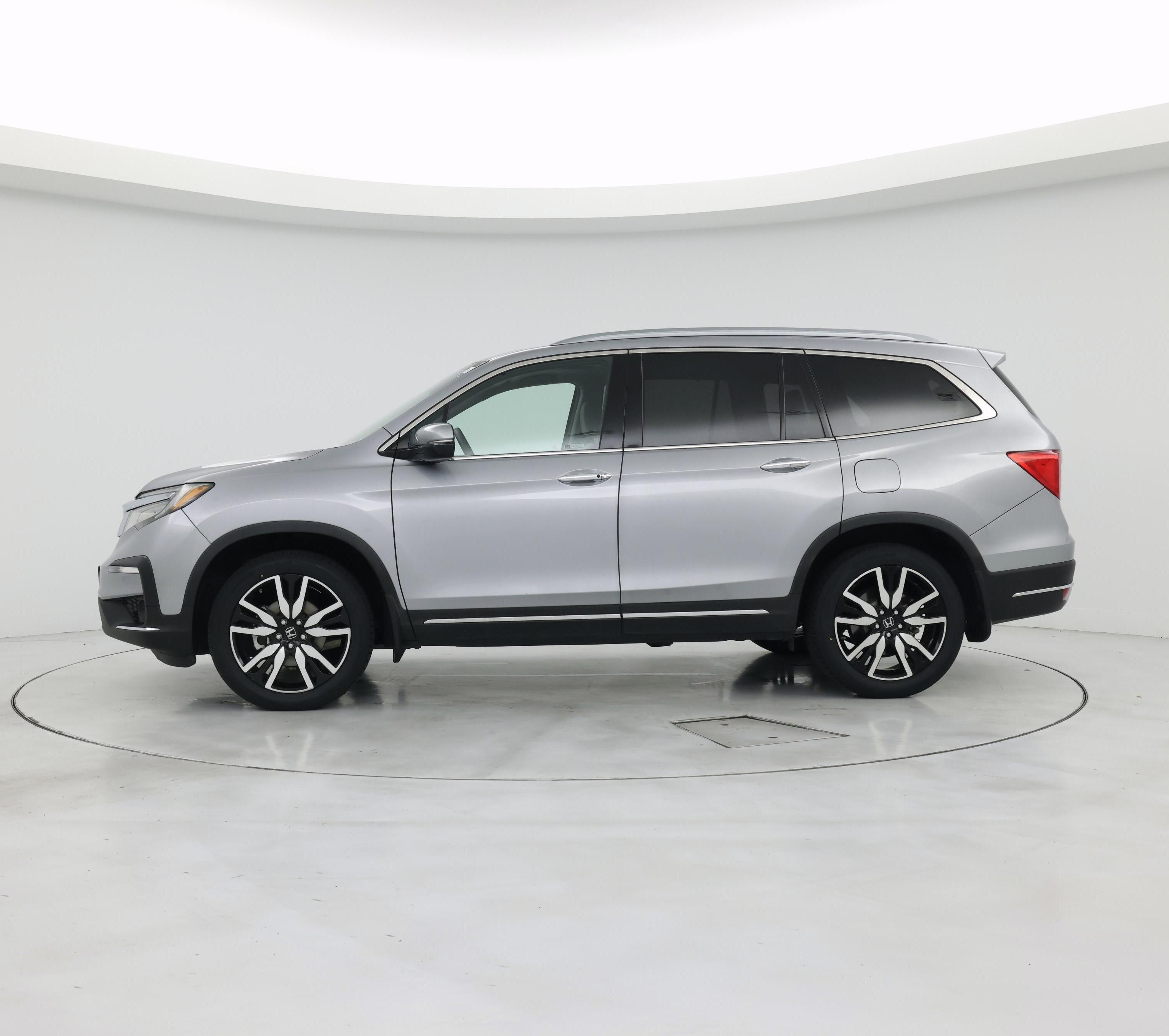 Thumbnail: 2019 Honda Pilot - 3