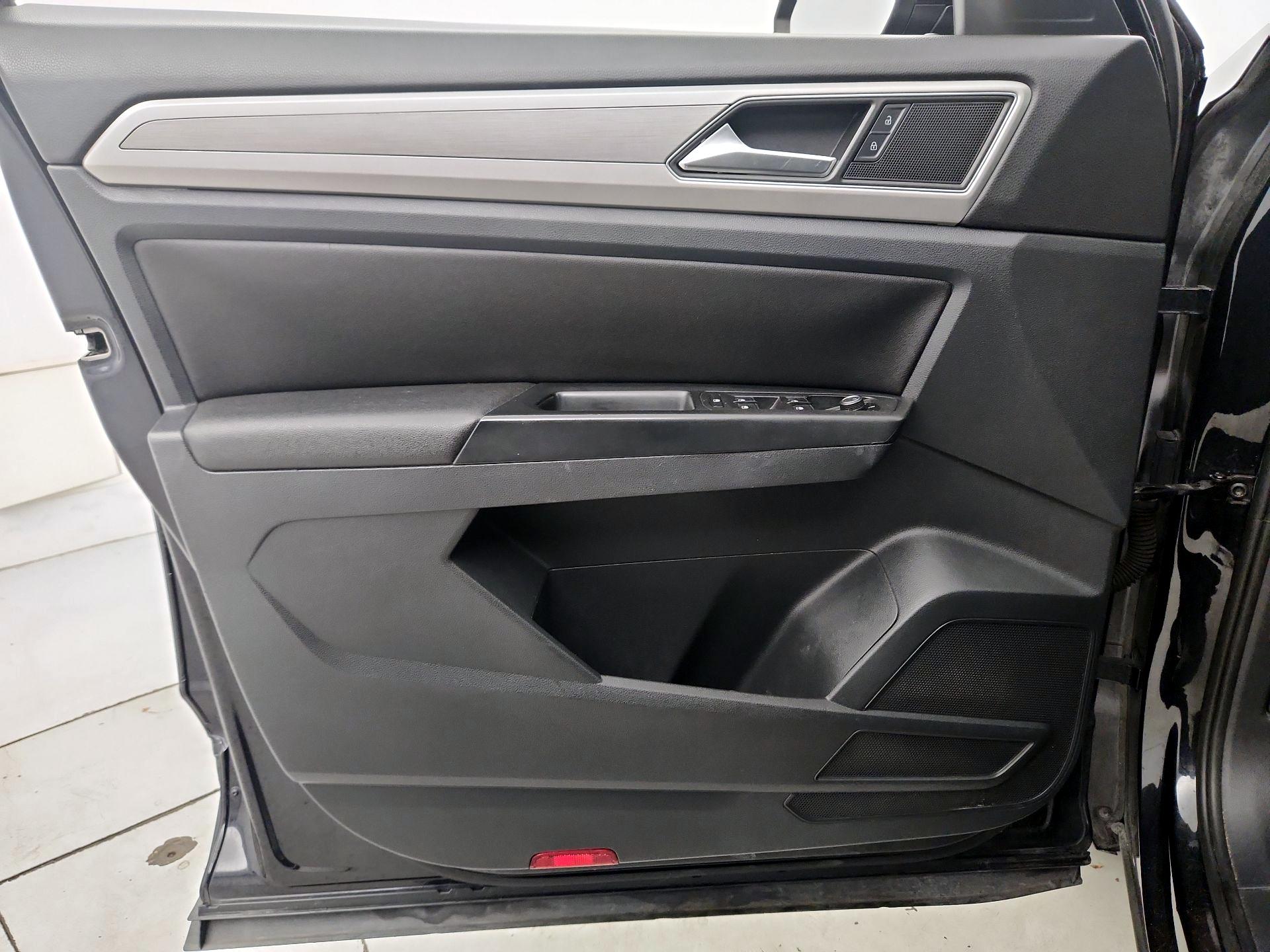 Thumbnail: 2018 Volkswagen Atlas - 12