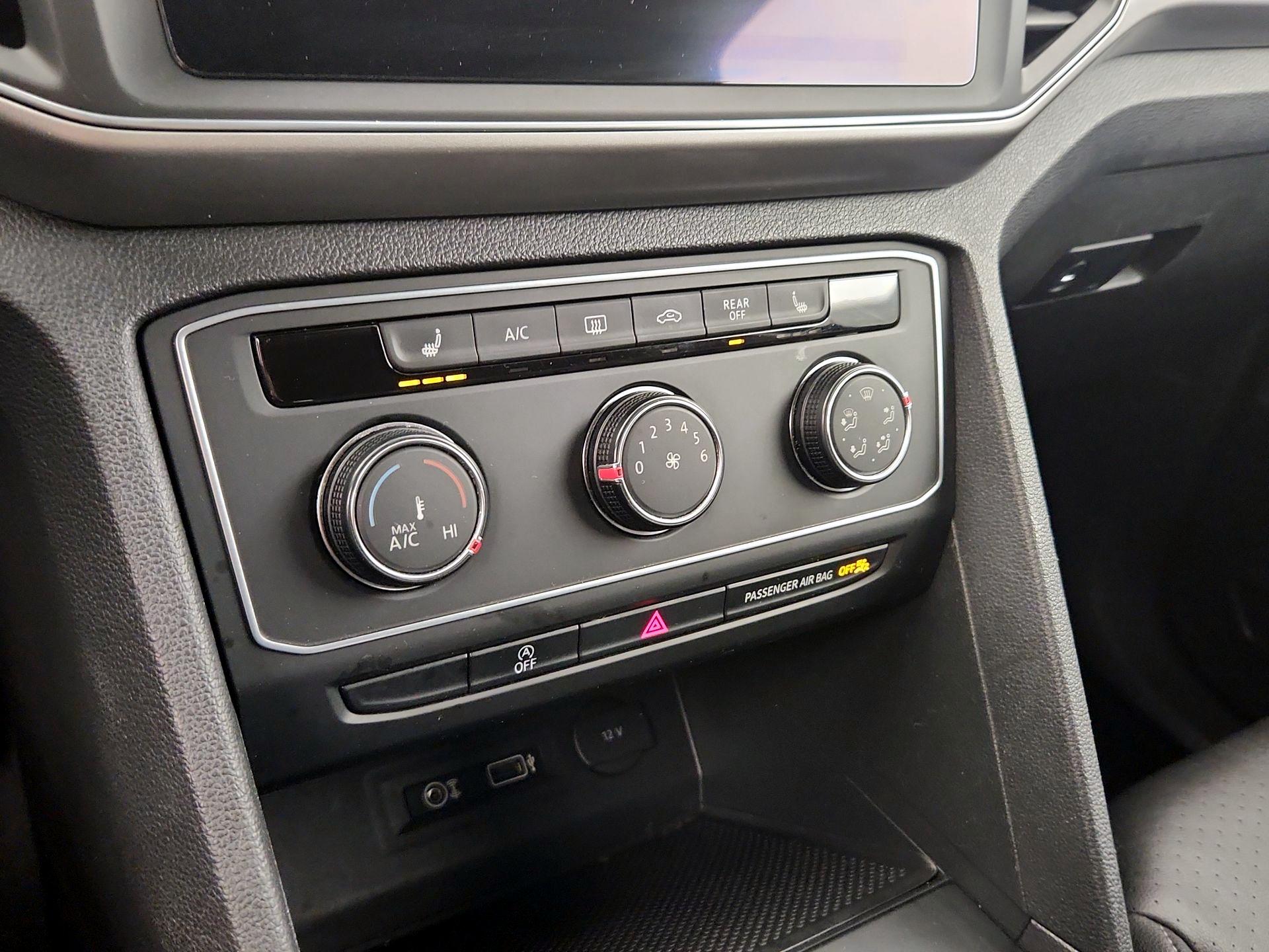 Thumbnail: 2018 Volkswagen Atlas - 16