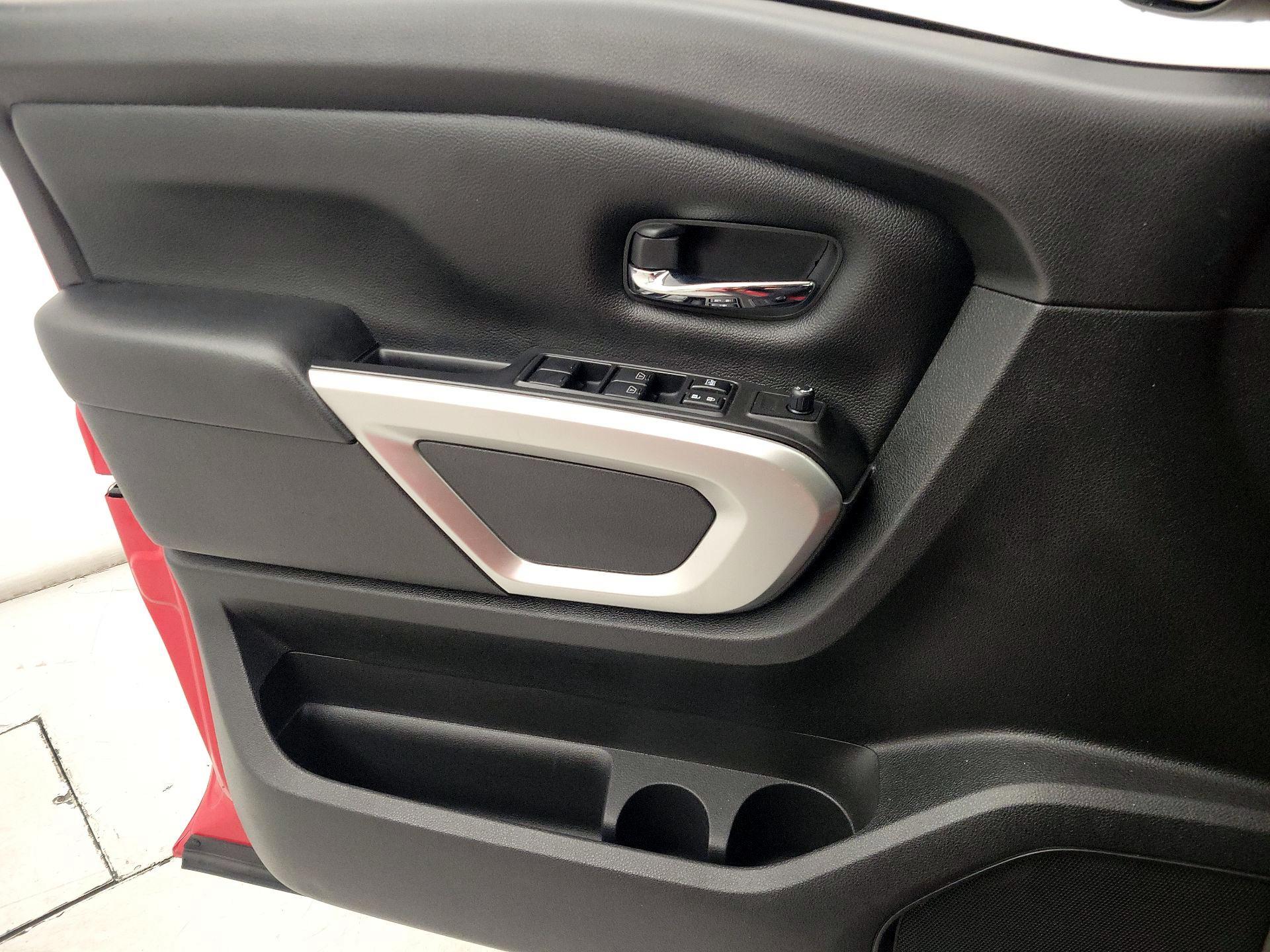 Thumbnail: 2022 Nissan Titan - 12