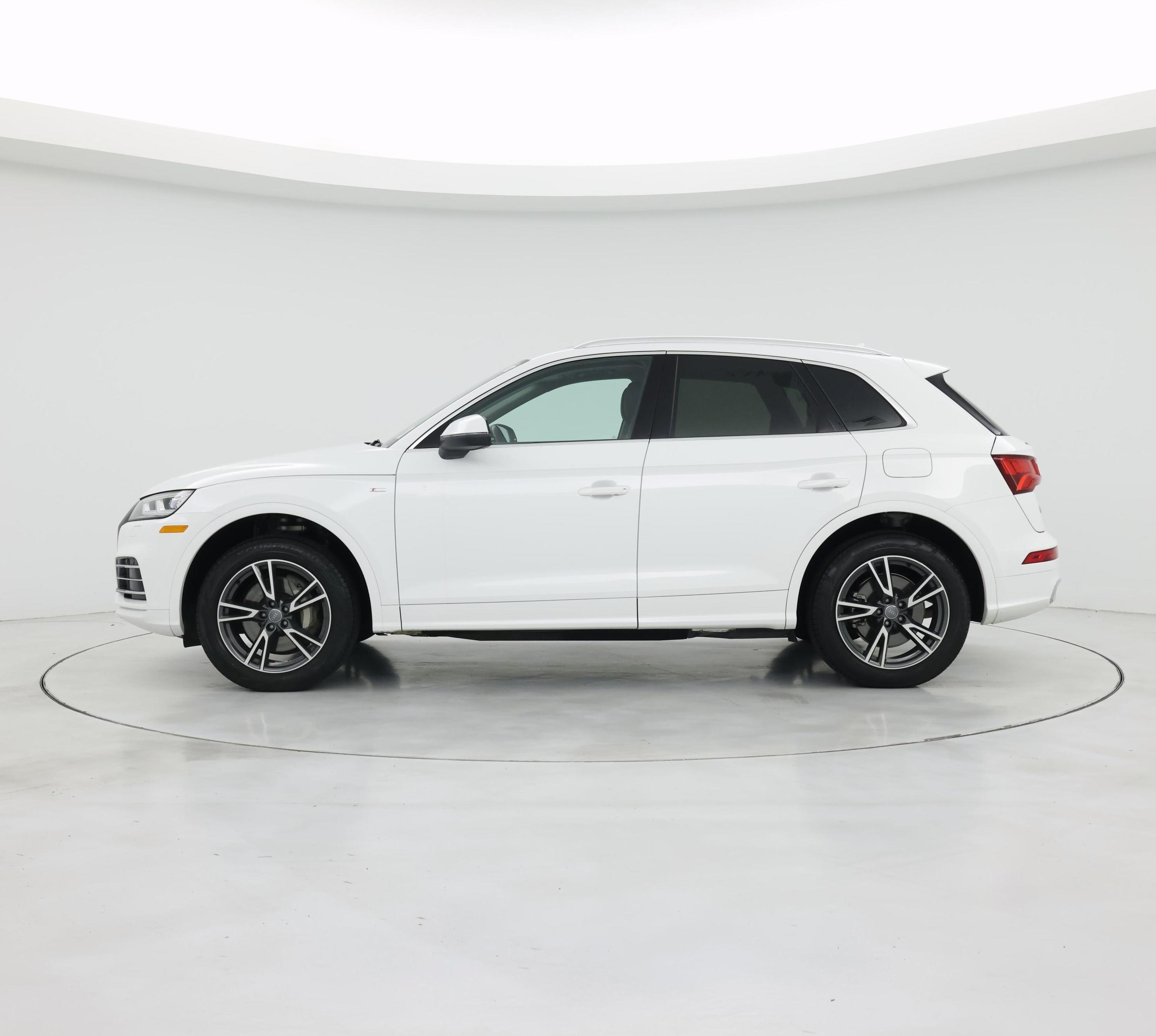 Thumbnail: 2020 Audi Q5 - 3