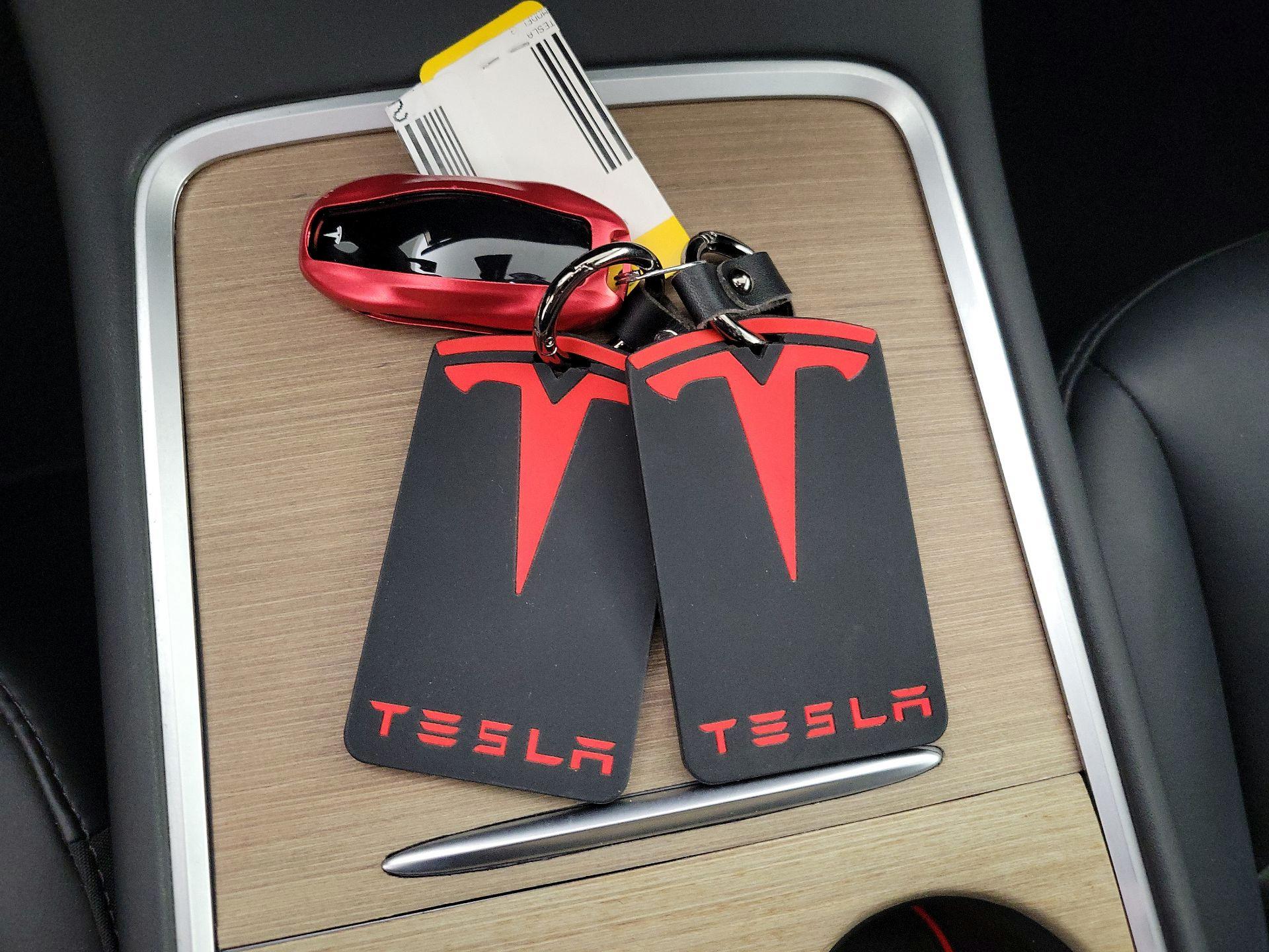 Thumbnail: 2022 Tesla Model 3 - 20