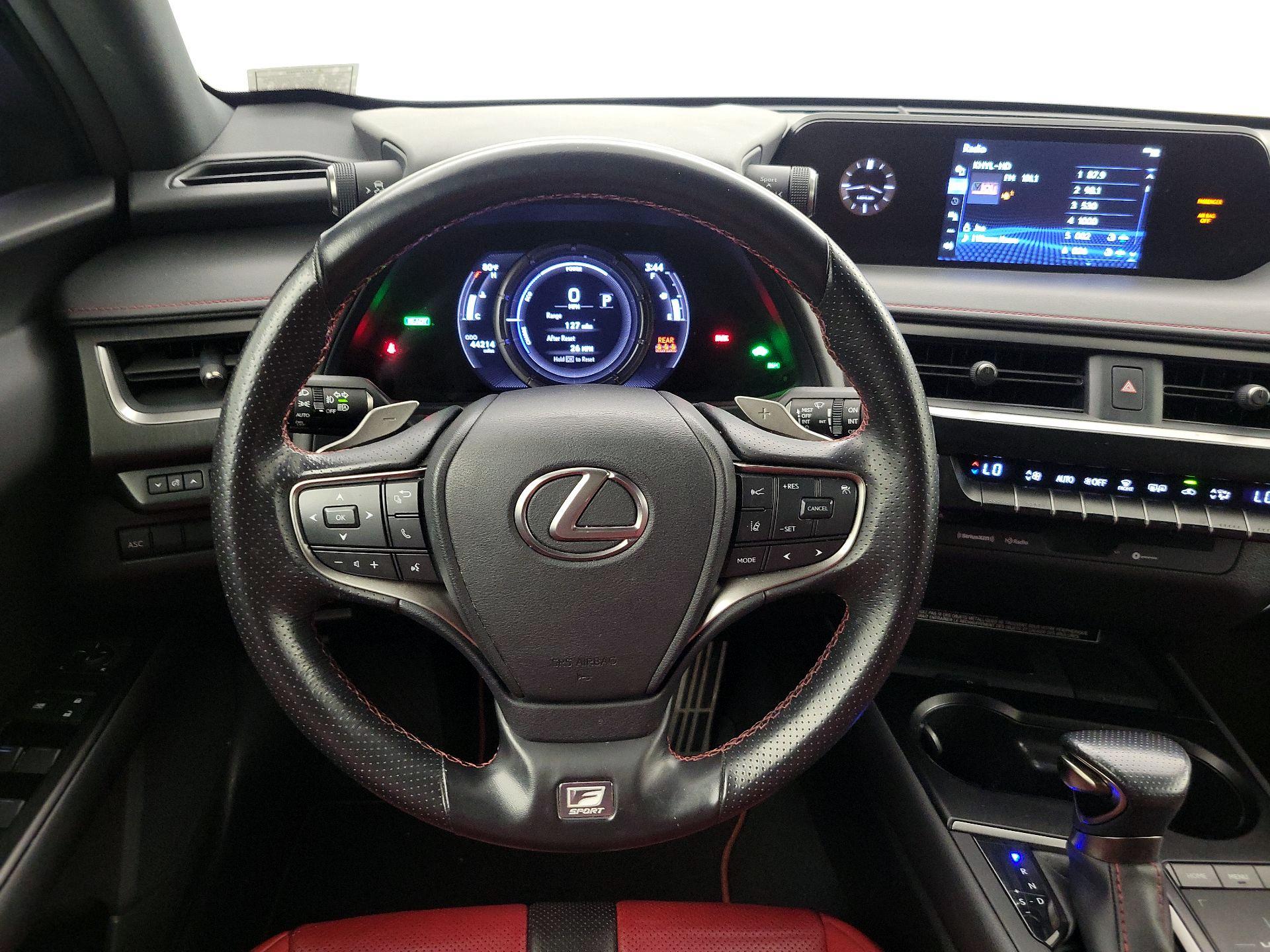 Thumbnail: 2021 Lexus UX - 10