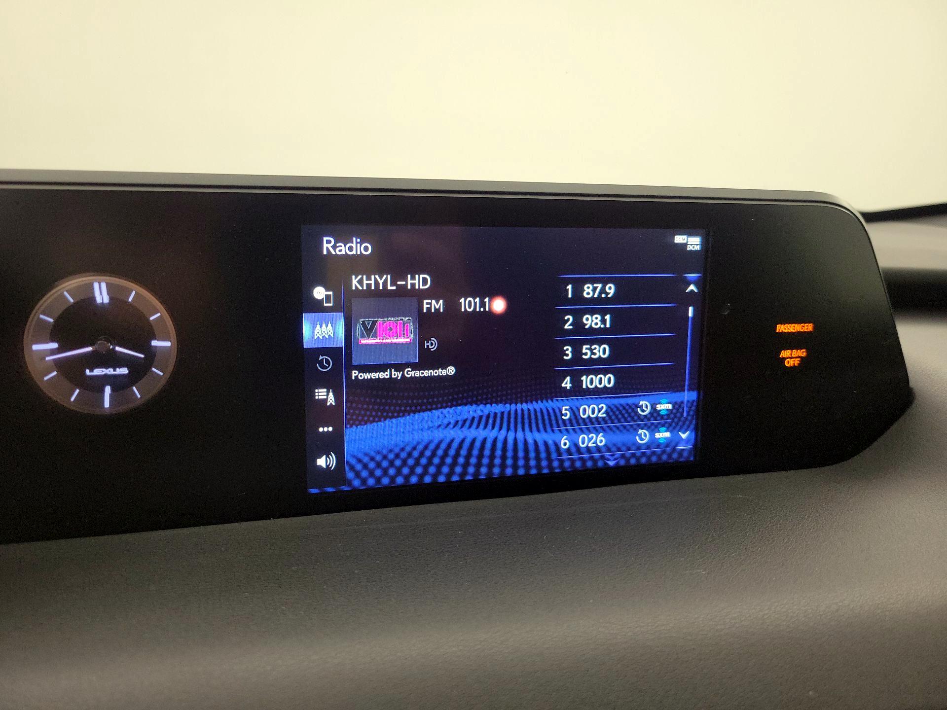 Thumbnail: 2021 Lexus UX - 15