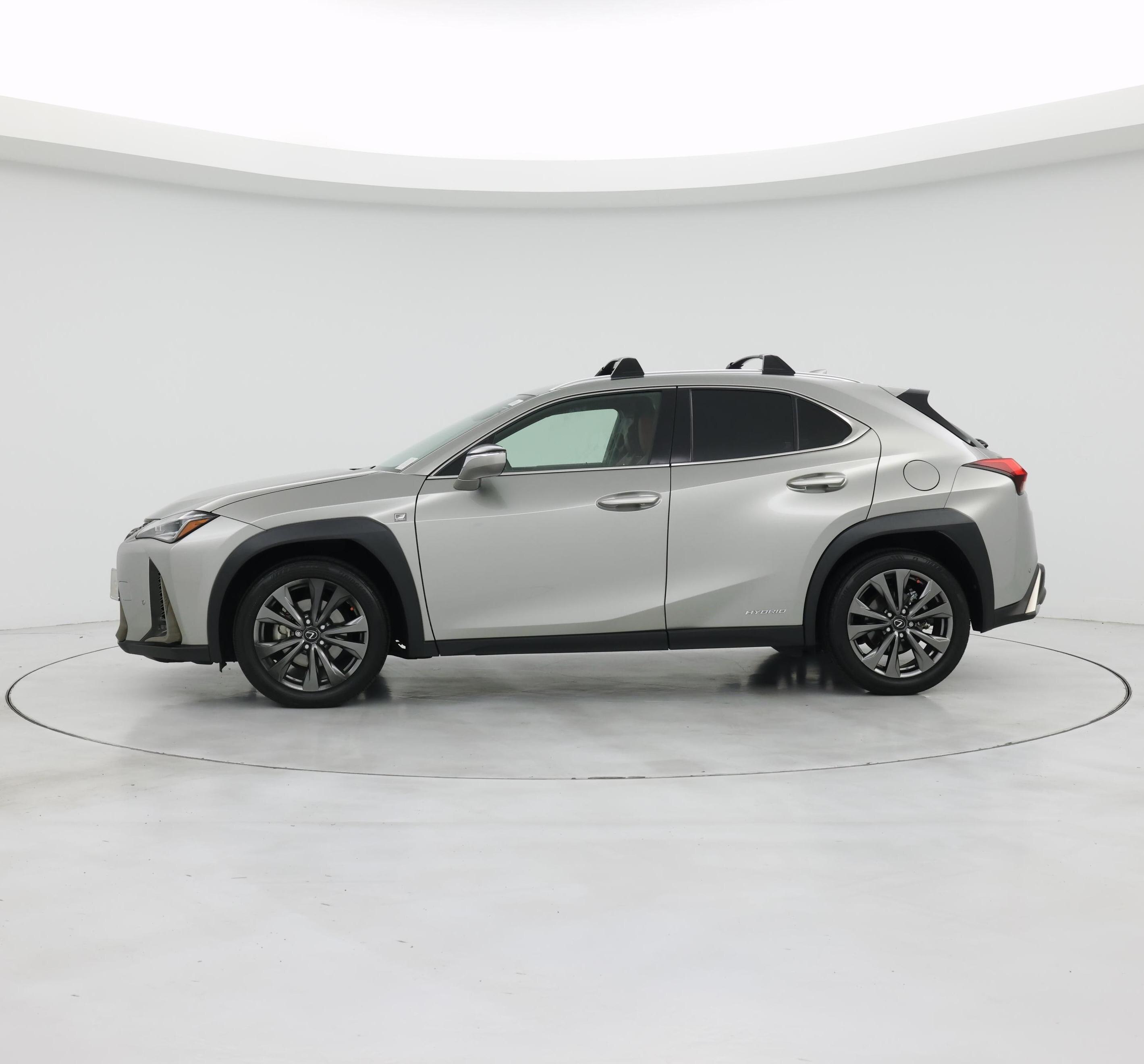 Thumbnail: 2021 Lexus UX - 3
