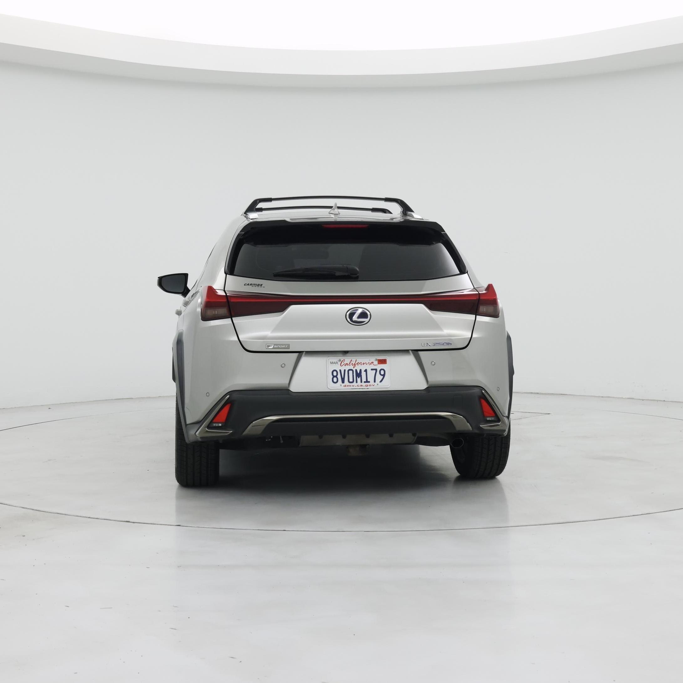 Thumbnail: 2021 Lexus UX - 6