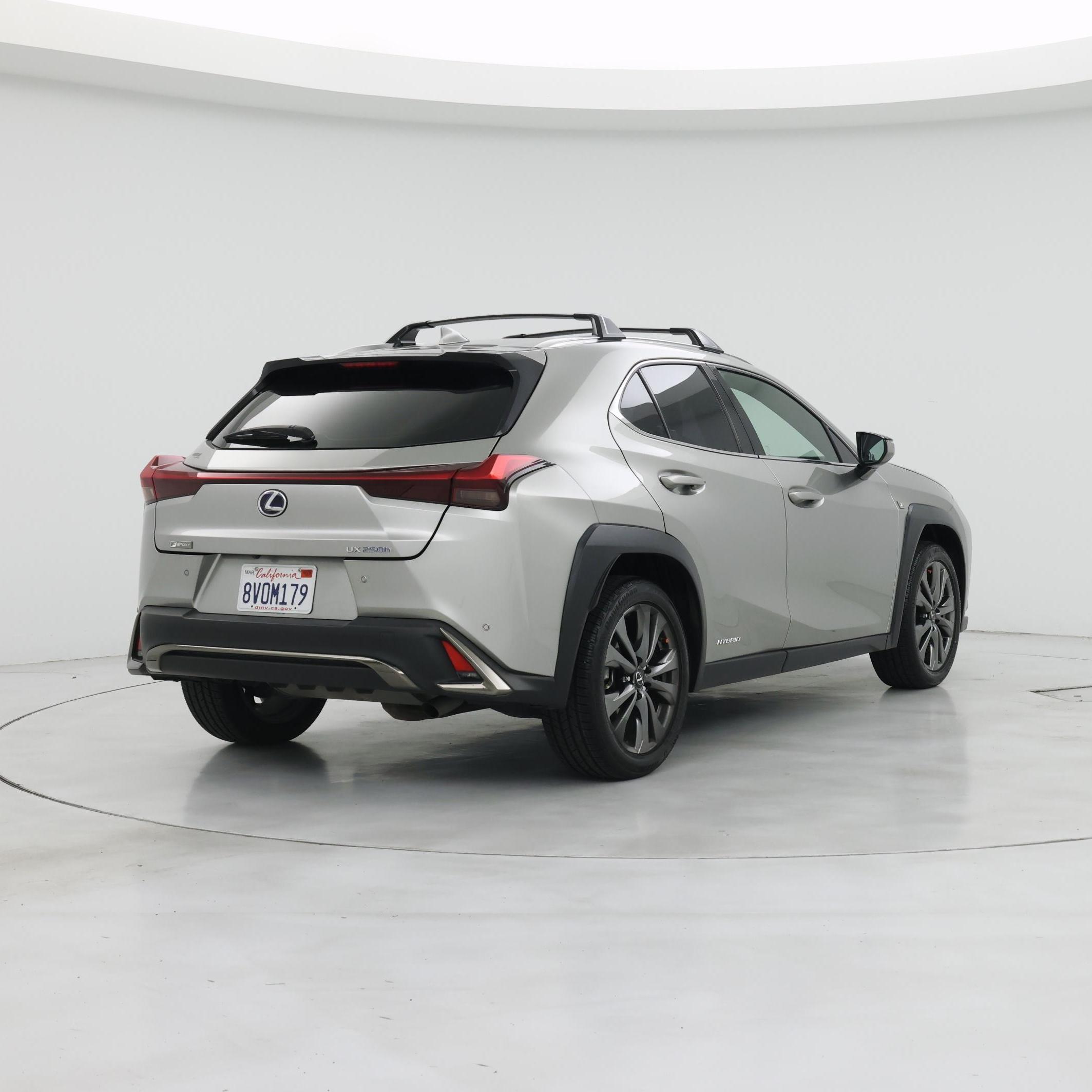 Thumbnail: 2021 Lexus UX - 8