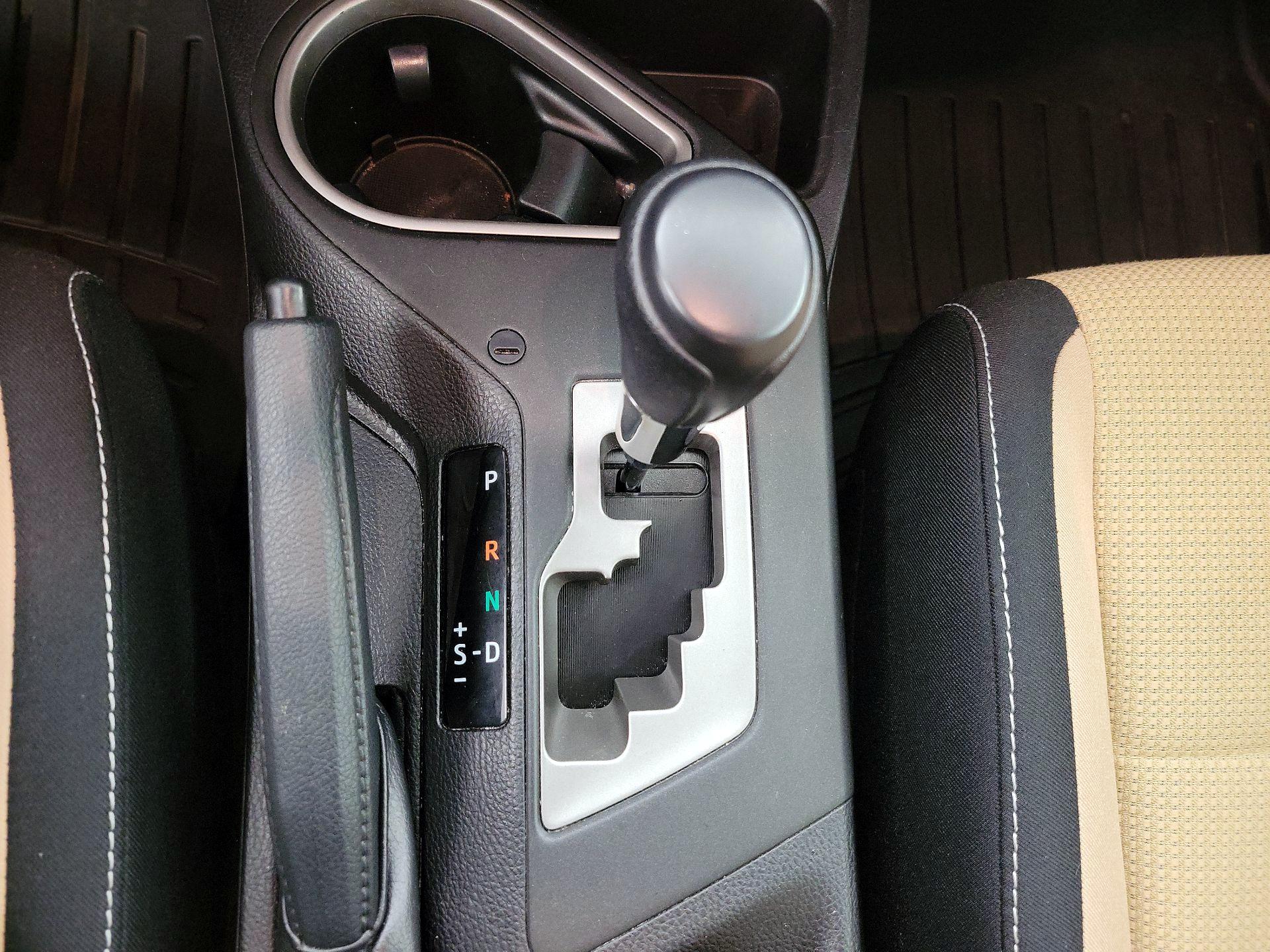 Thumbnail: 2018 Toyota RAV4 - 16